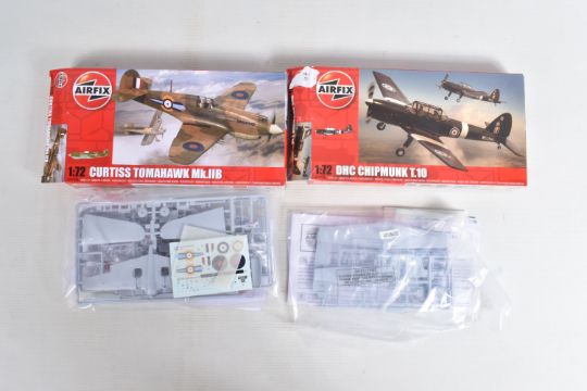 TWELVE BOXED 1:72 SCALE UNBUILT AIRFIX MILITARY AIRCRAFT MODEL KITS, to include Curtiss Hawk, - Image 5 of 5