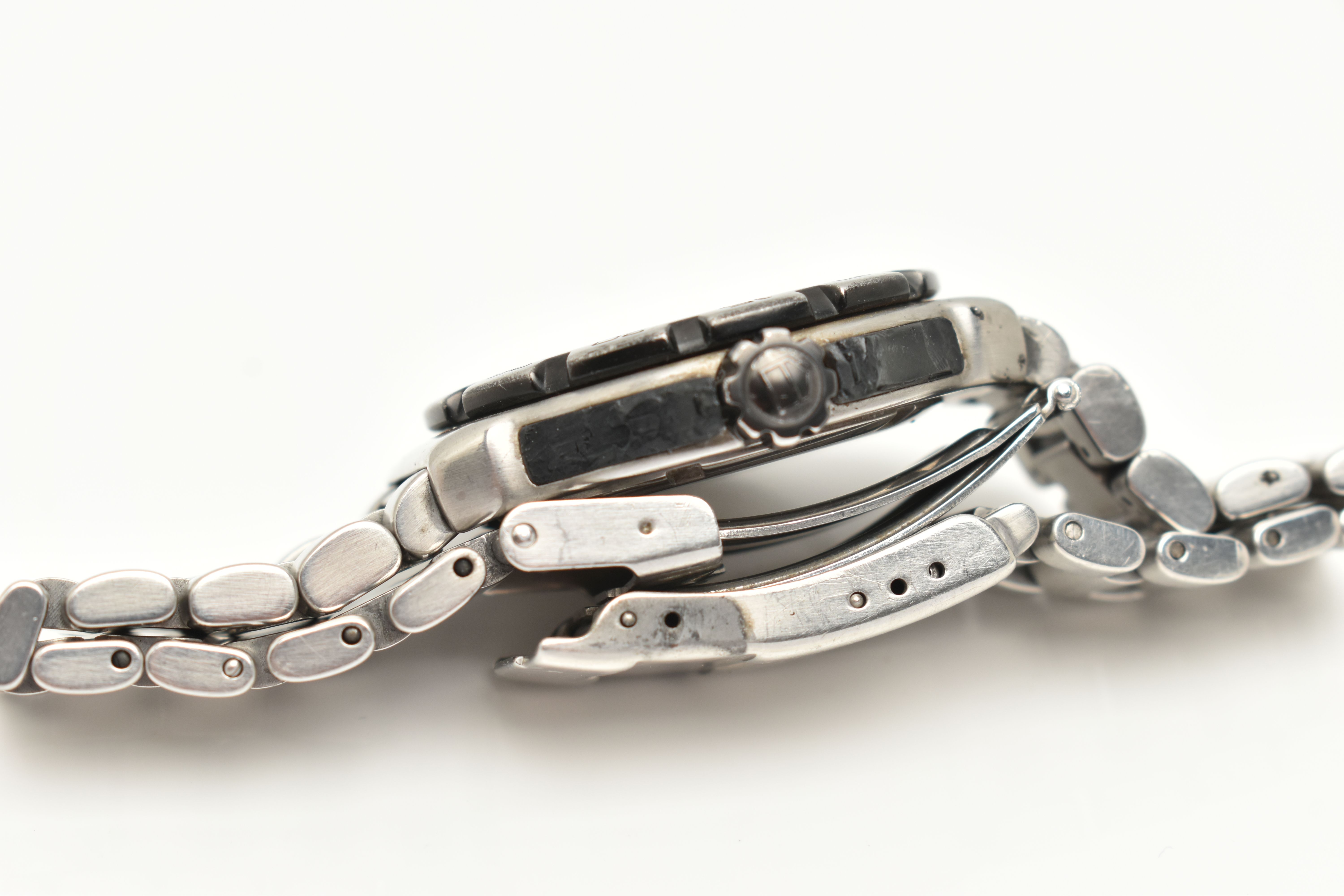 A 'TAG HEUER' FORMULA 1 WRISTWATCH, quartz movement, round black dial signed 'Tag Heuer', baton - Image 7 of 8