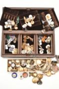AN ASSORTMENT OF BUTTONS AND CUFFLINKS, to include a brown jewellery box containing many pairs of