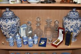 A GROUP OF CERAMICS, GLASS AND SUNDRY ITEMS, to include a boxed Must de Cartier perfume spray (