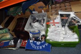 NINE BOXES AND LOOSE BREWERIANA, to include three boxes of twenty four Brakspear Black pint glasses,