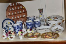 A GROUP OF MIXED DECORATIVE CERAMICS to include a group of Royal Worcester items comprising two '