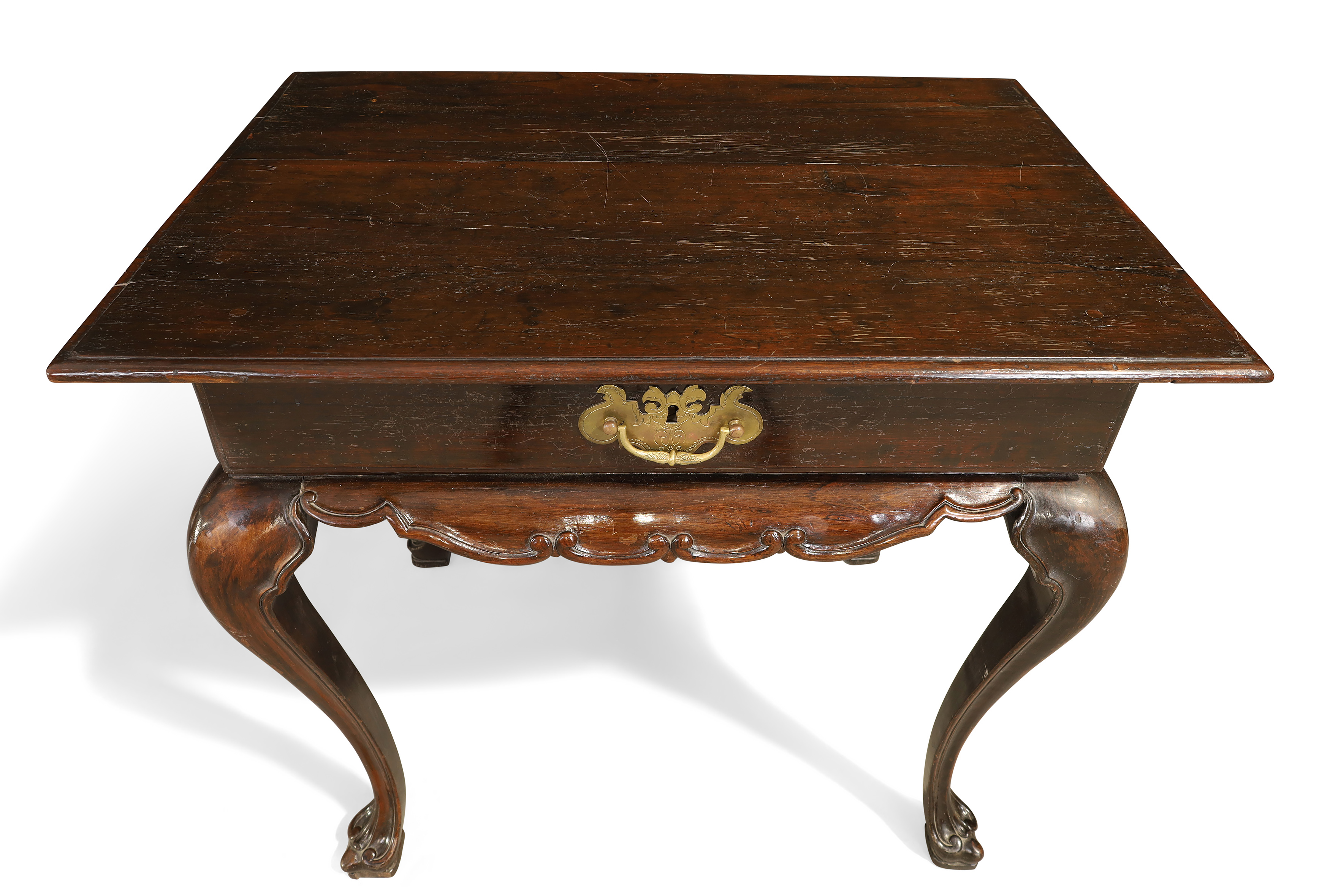 A Portuguese rosewood side table, second quarter 18th century, the rectangular top above single d... - Bild 2 aus 4