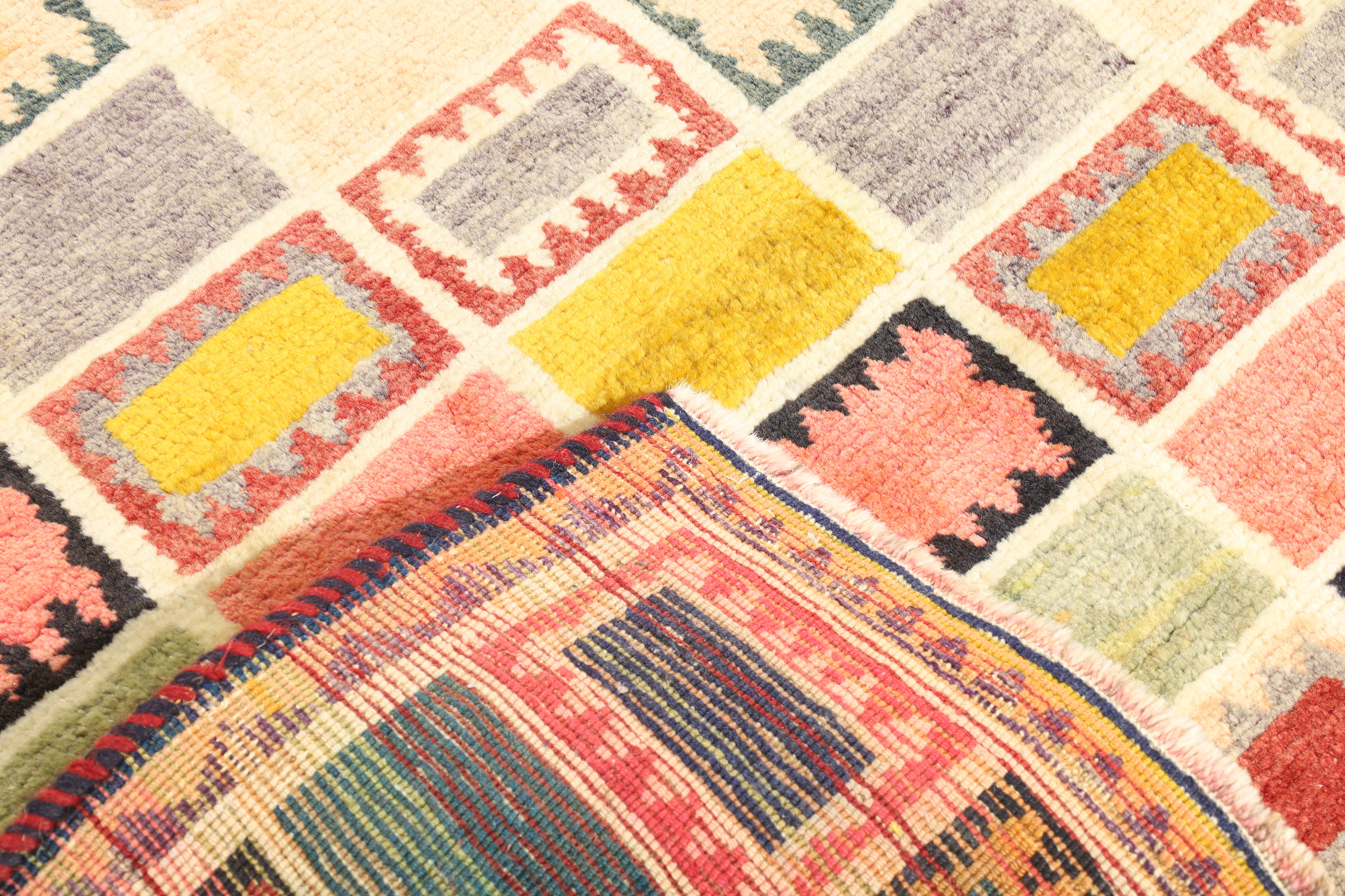 Three modern multi-coloured woolen rugs from tribal rugs Ltd, 175 x 113cm, 182 x 103cm and 165 x ... - Image 9 of 9