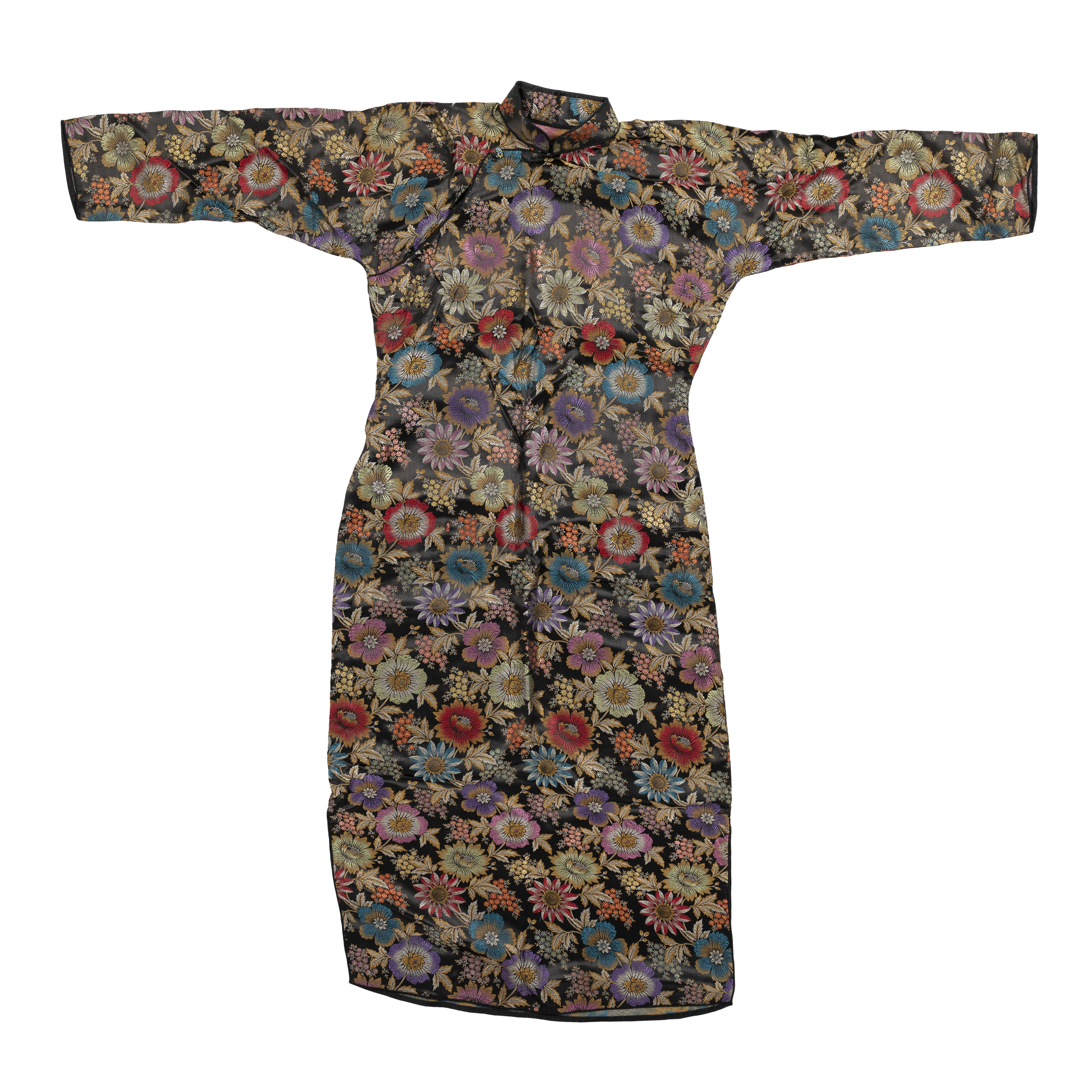 Two Chinese silk brocade cheongsams Early to mid-20th century One without sleeve, finely decora... - Image 2 of 3