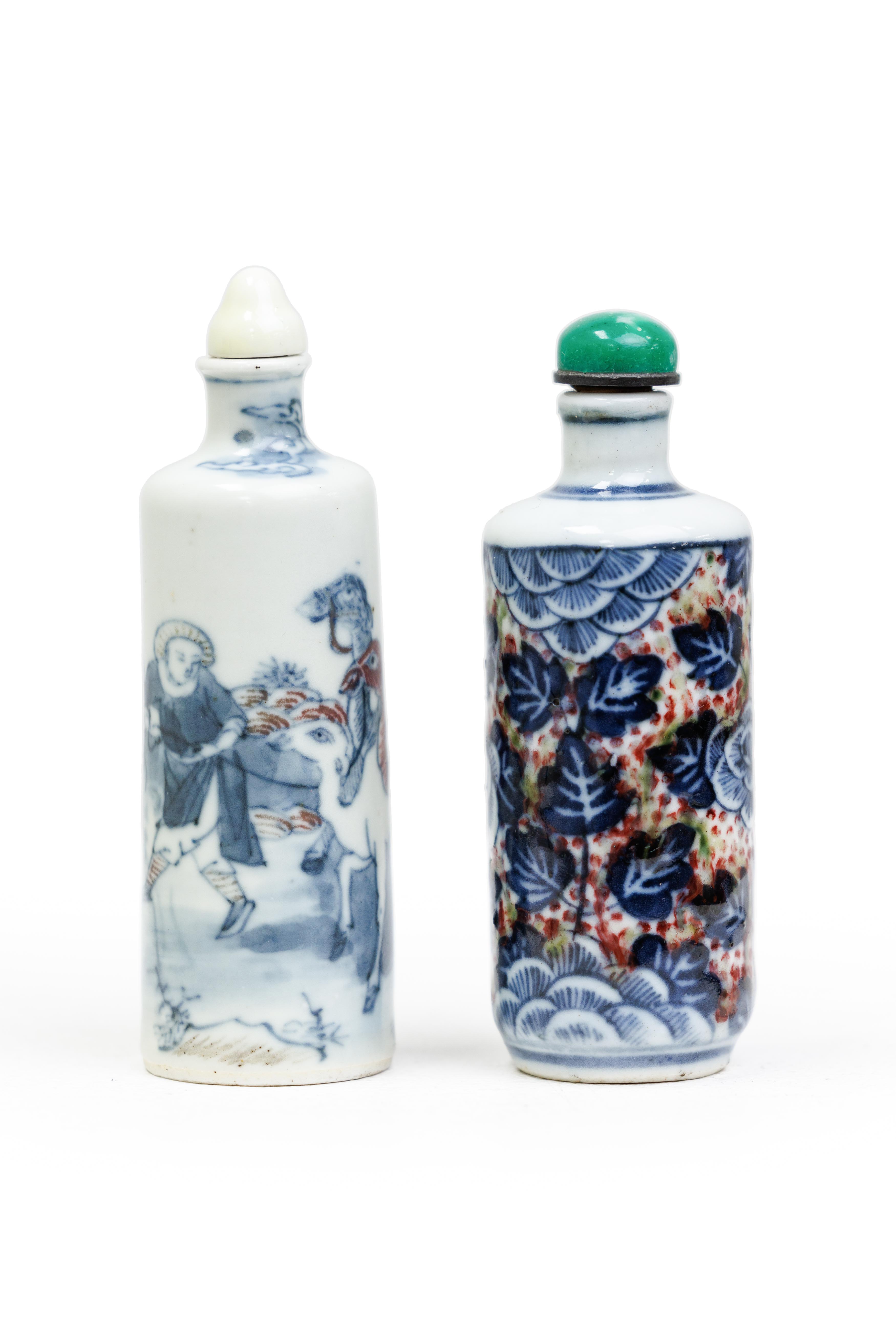 Two Chinese blue and white and underglaze copper snuff bottles Qing dynasty, 19th century The f... - Image 2 of 2