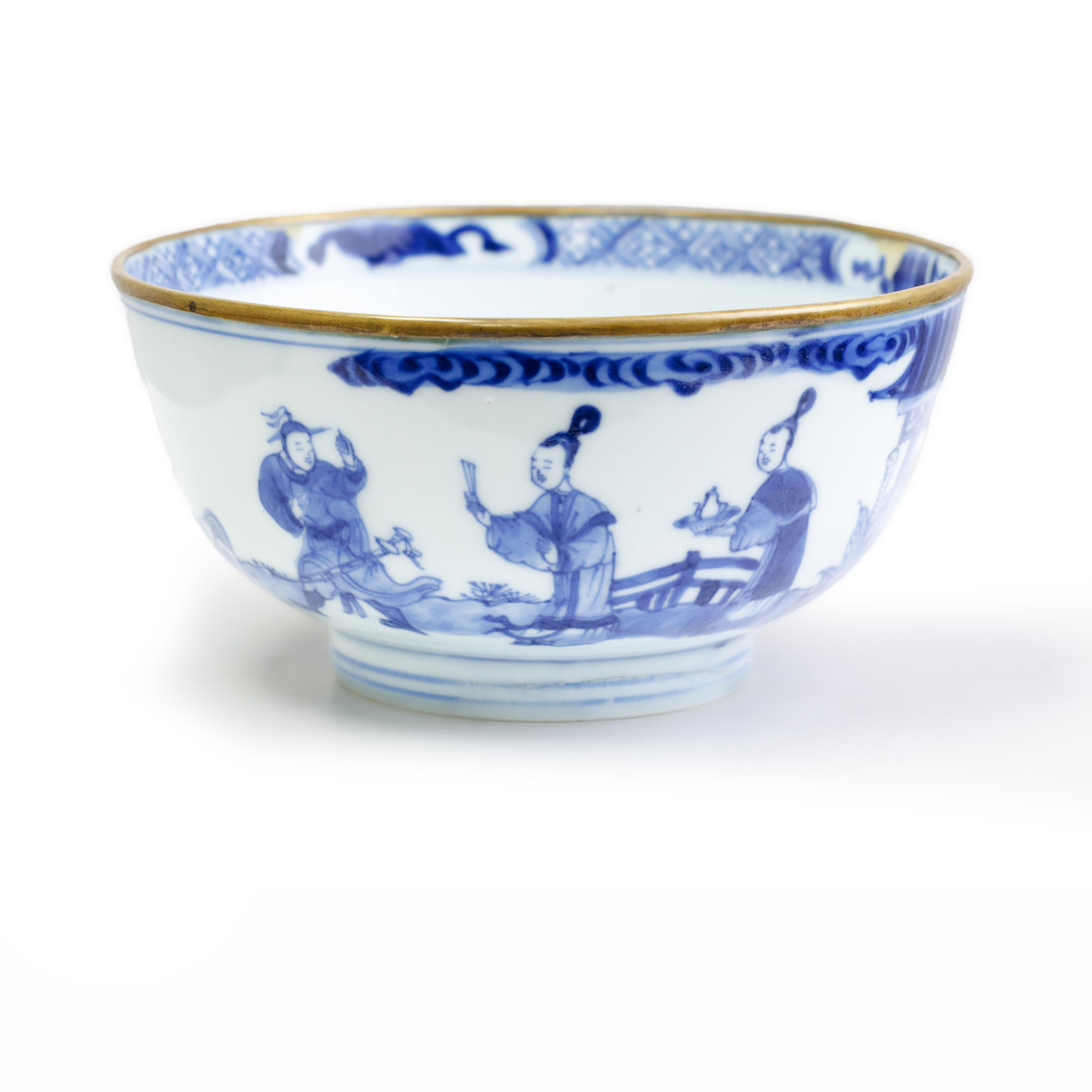 A Chinese blue and white 'Xi xiang ji' bowl Qing dynasty, Kangxi period, ruo shen zhen cang seal... - Image 2 of 4