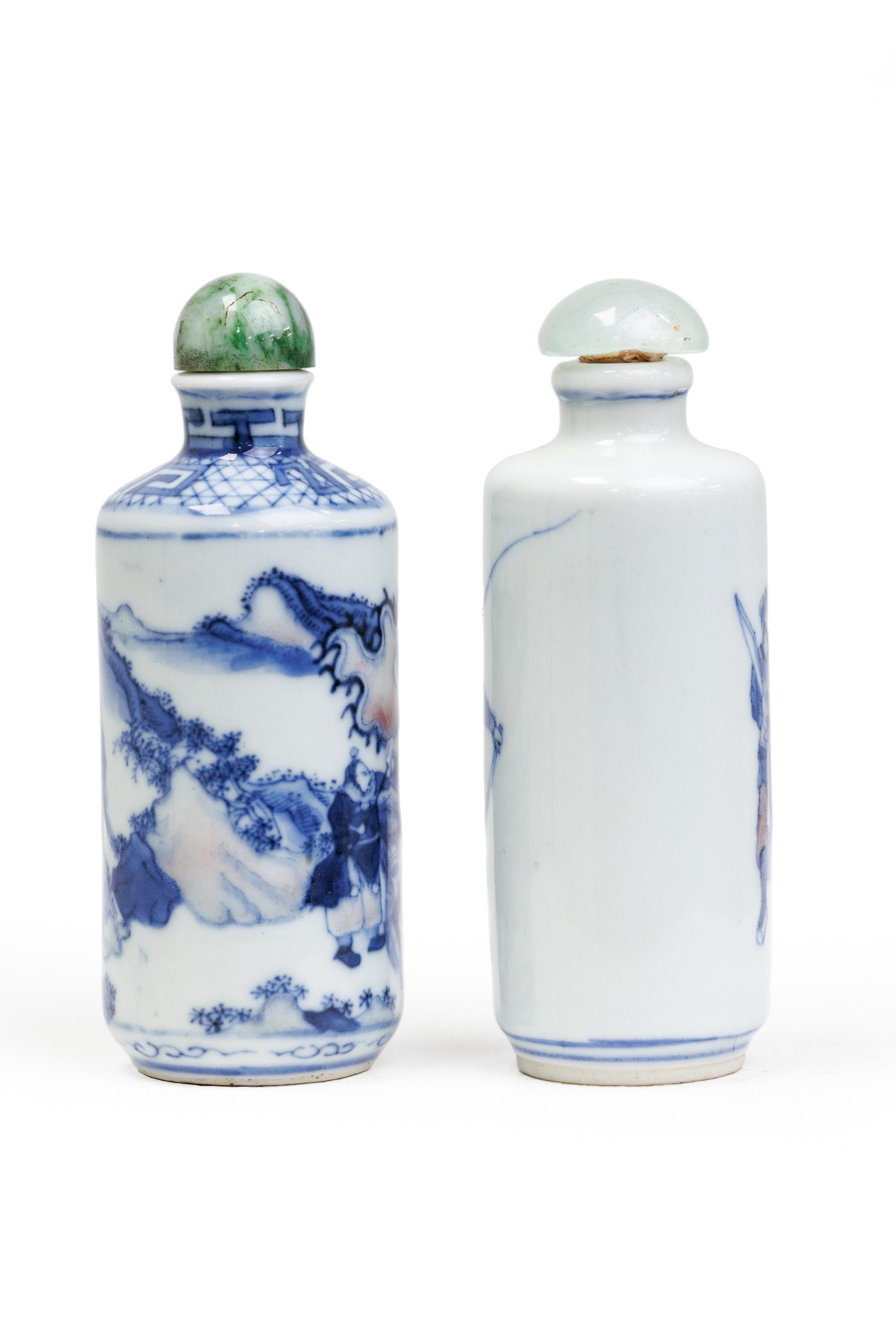 Two Chinese underglaze blue and underglaze red 'warriors' snuff bottles Qing dynasty, 19th centu... - Image 2 of 2