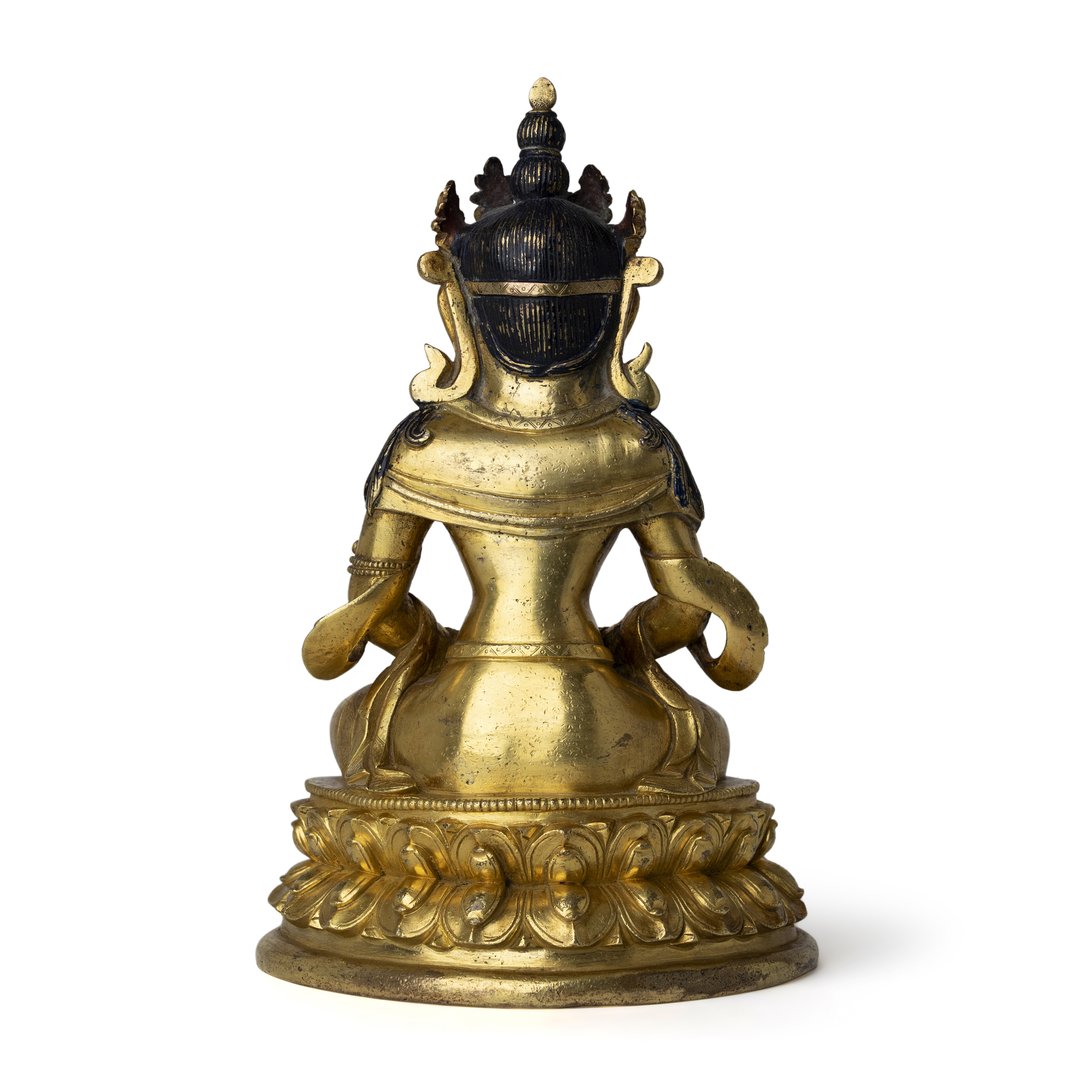 A Sino-Tibetan gilt bronze Bodhisattva 18th century The heavily casted figure seated on a waist... - Bild 2 aus 3