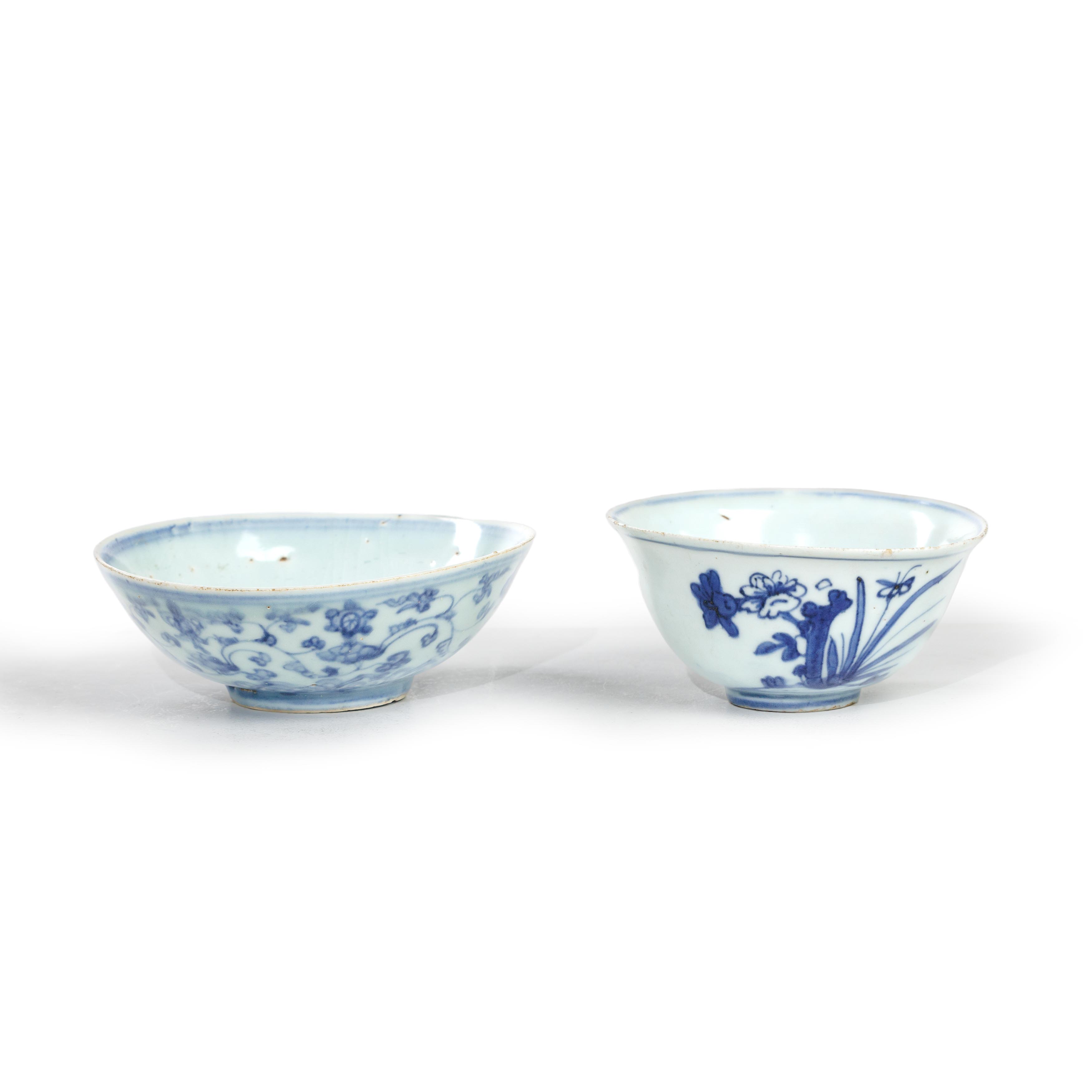 Five Chinese blue and white bowls Ming dynasty and 19th century Comprising four bowls of Ming d... - Image 2 of 3