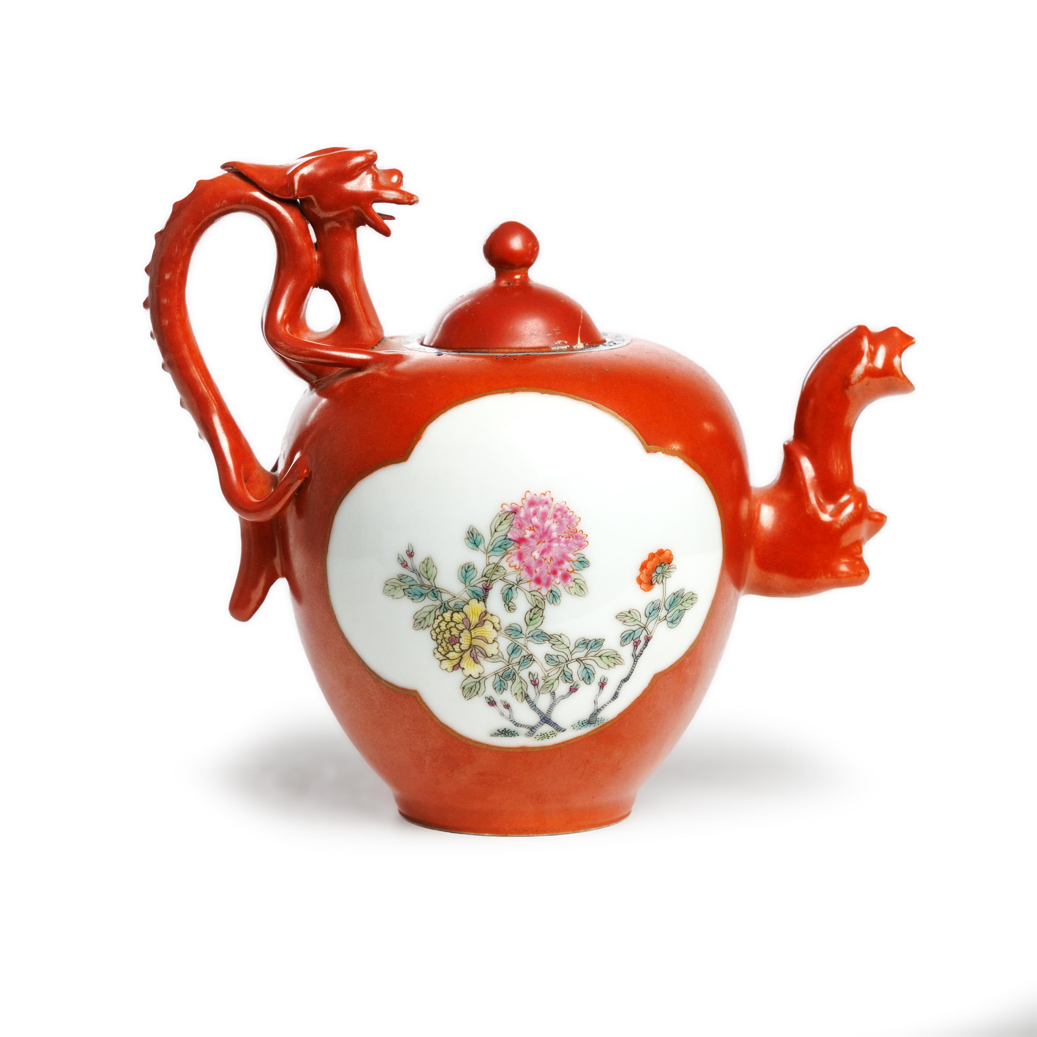 A Chinese iron red teapot and a flambé tripod incense burner Late Qing dynasty and 20th century ... - Image 2 of 2
