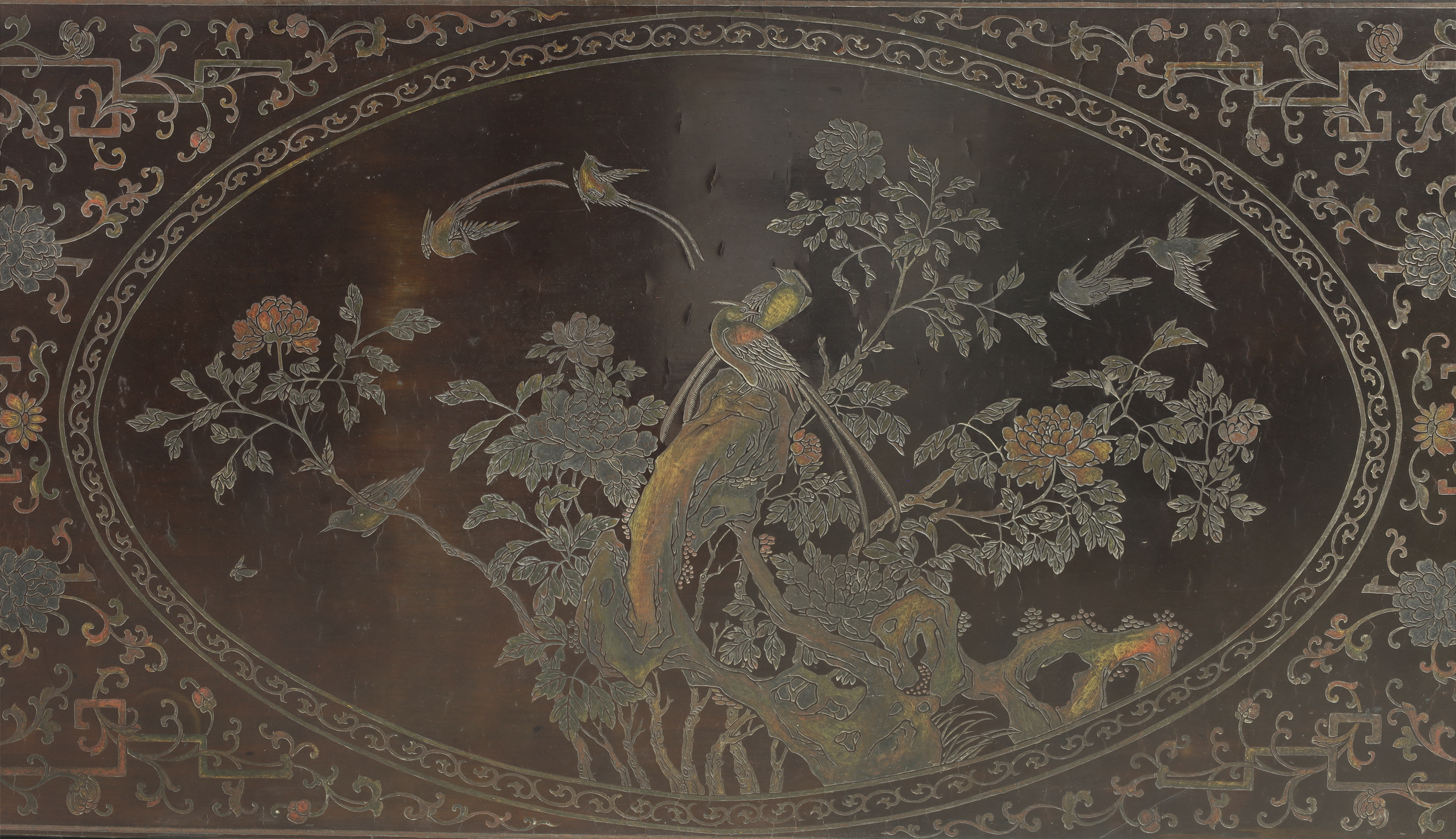 A rare and large Chinese carved black lacquer painting table, 18th century, Decorated to the top ... - Image 4 of 4