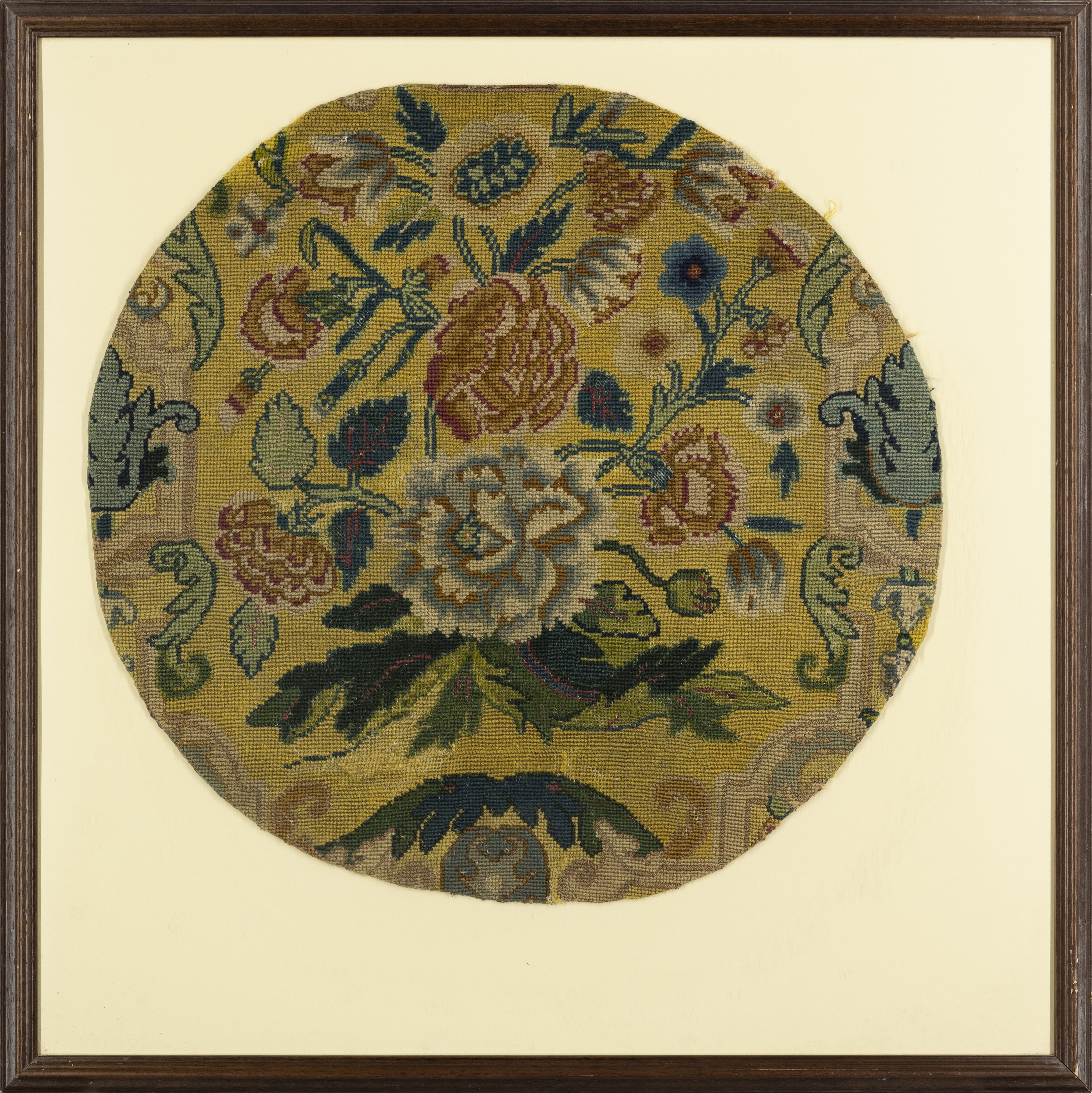 Two French oval needlework fragments, 18th century, Worked in wool, both with blossoming flowers ... - Image 5 of 5