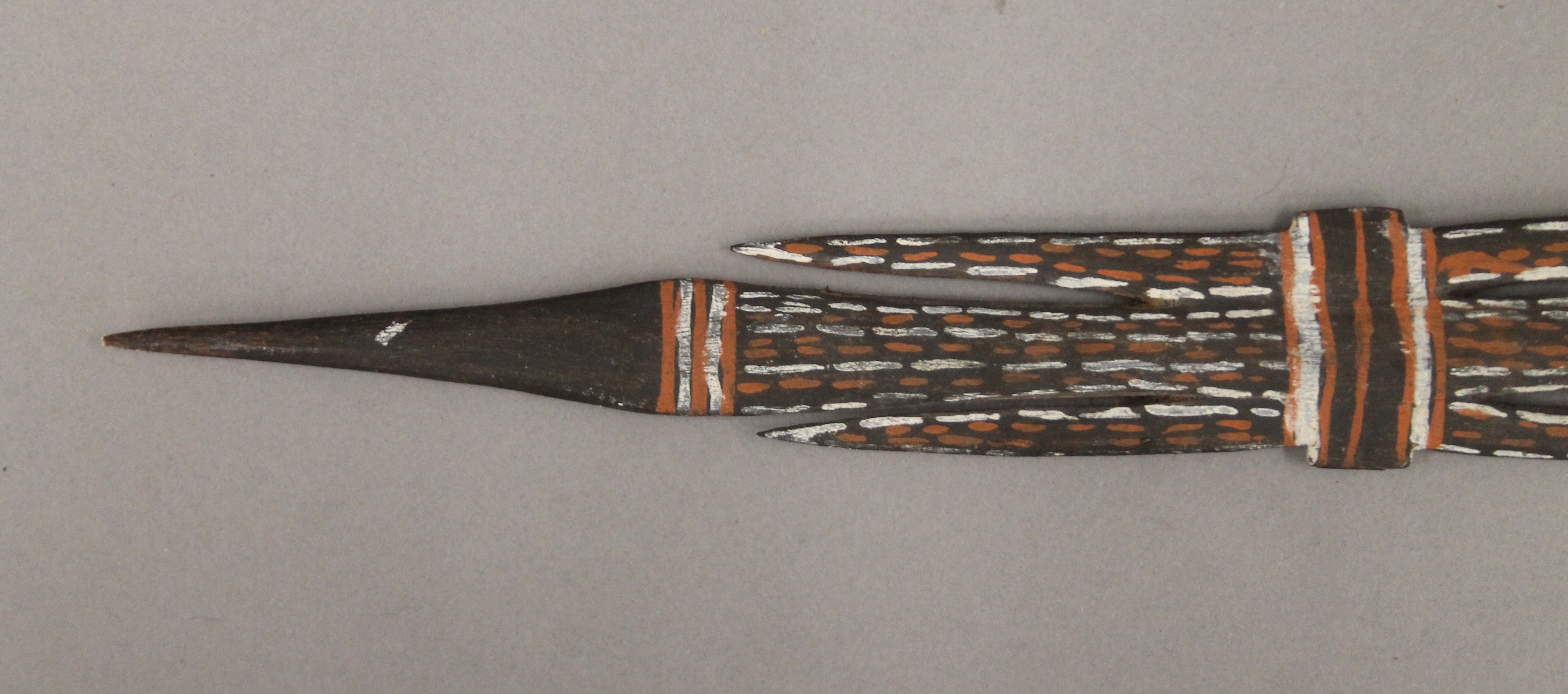 A painted Aboriginal spear. 105.5 cm long. - Image 3 of 4