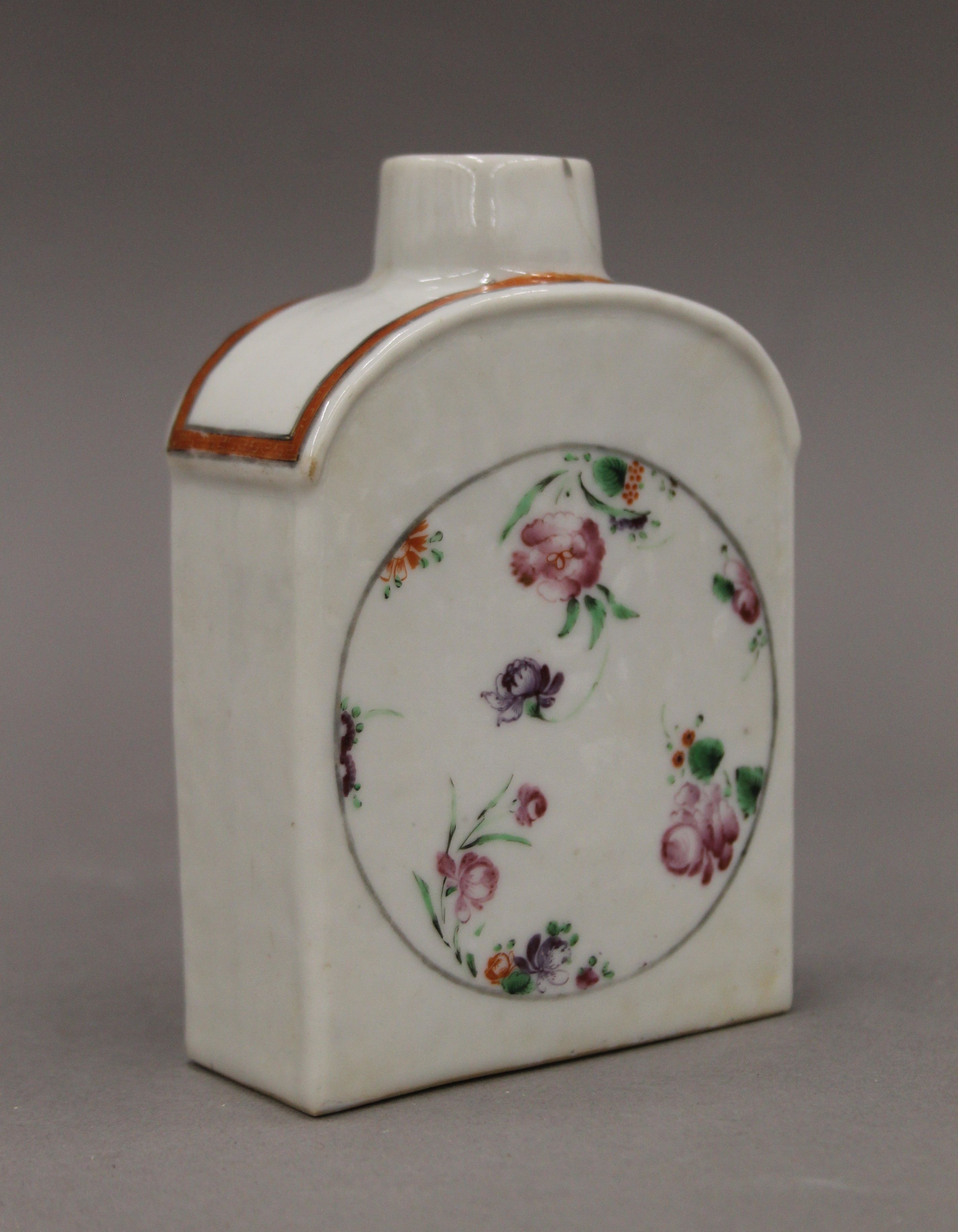 An 18th century Chinese famille rose porcelain tea caddy and a 19th century Canton porcelain twin - Image 2 of 14