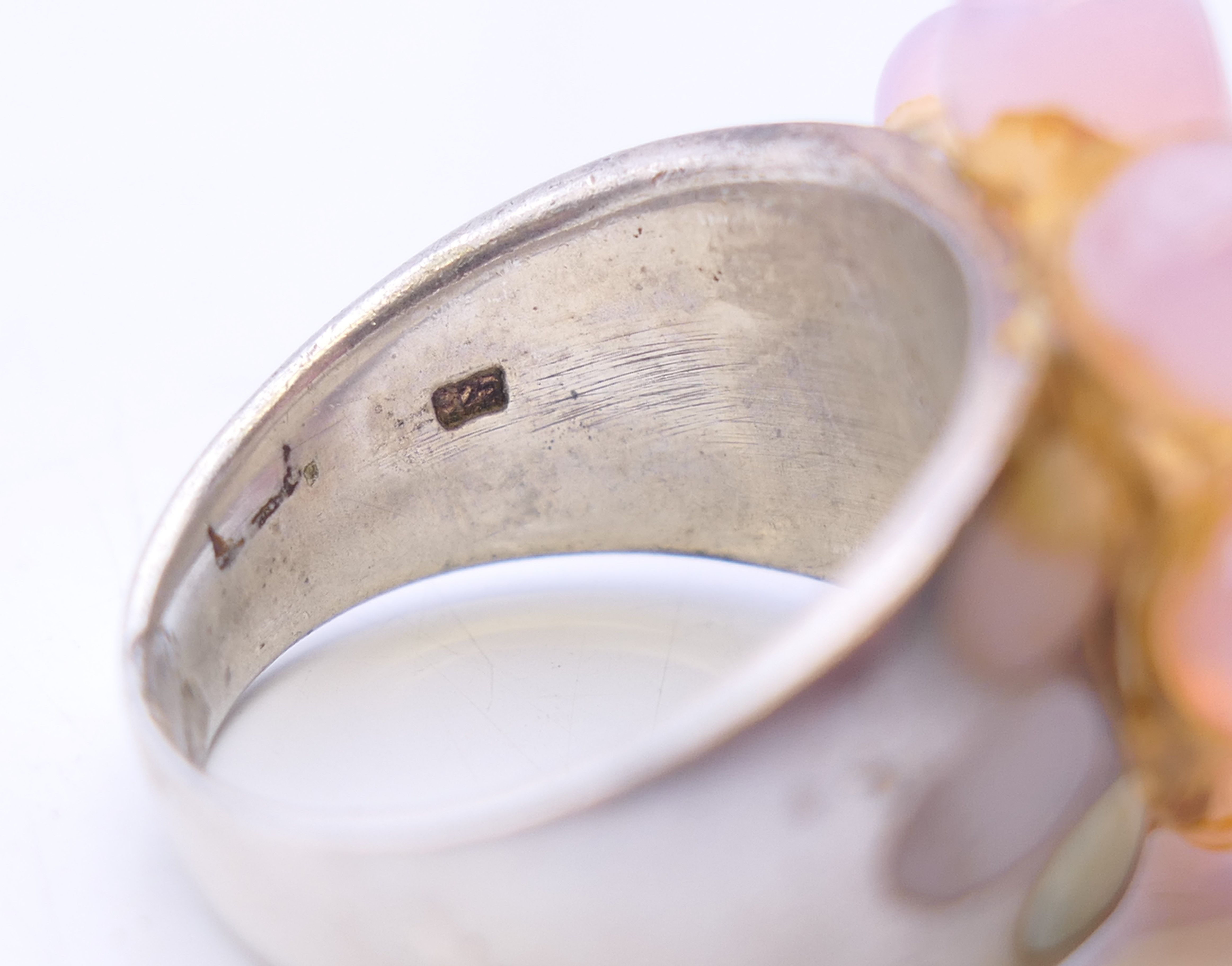 A silver rose quartz and mother-of-pearl ring. Ring size Q/R. - Image 5 of 6