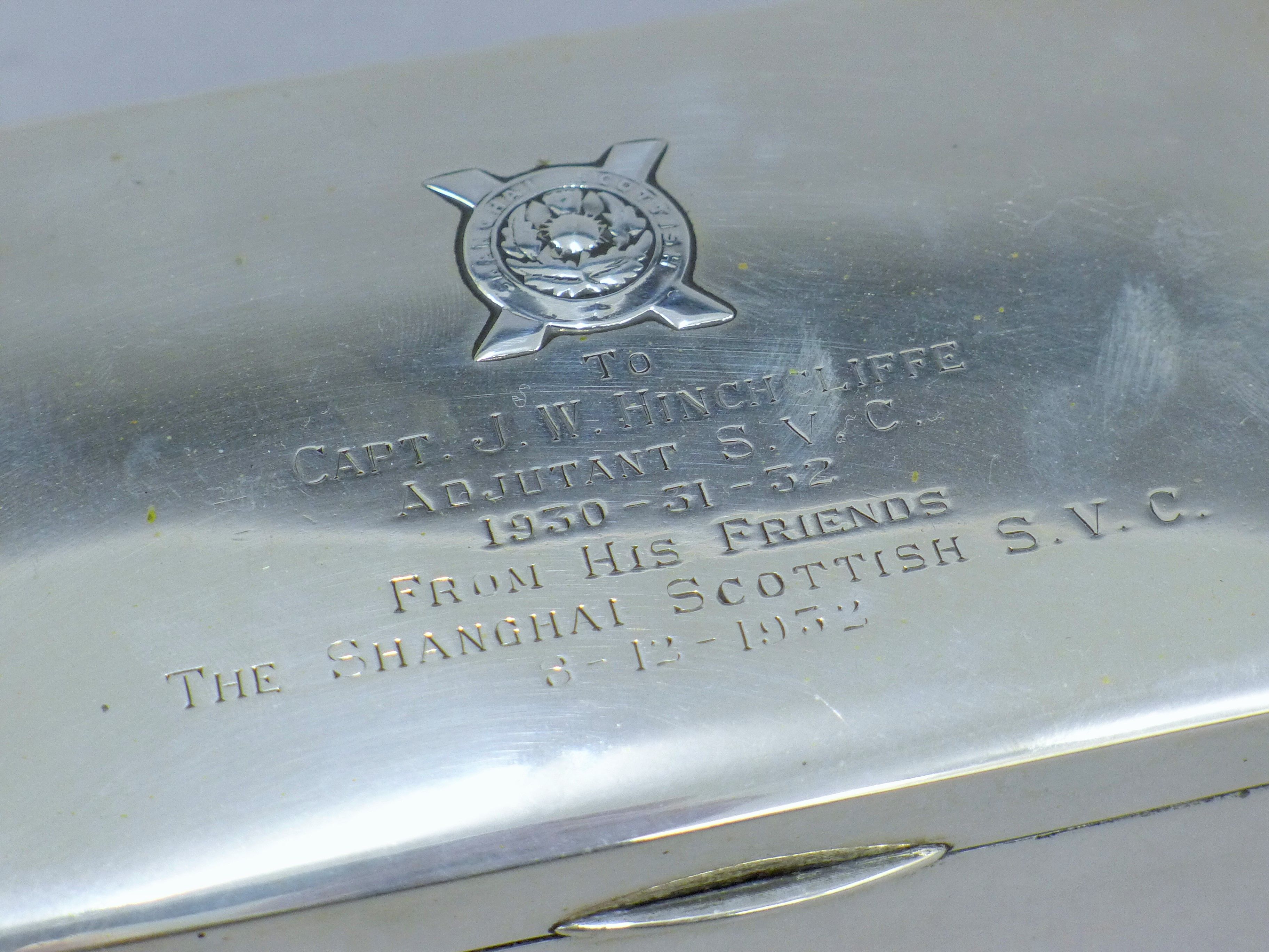 A Chinese silver cigarette box with presentation inscription. 16 cm wide. - Image 3 of 6