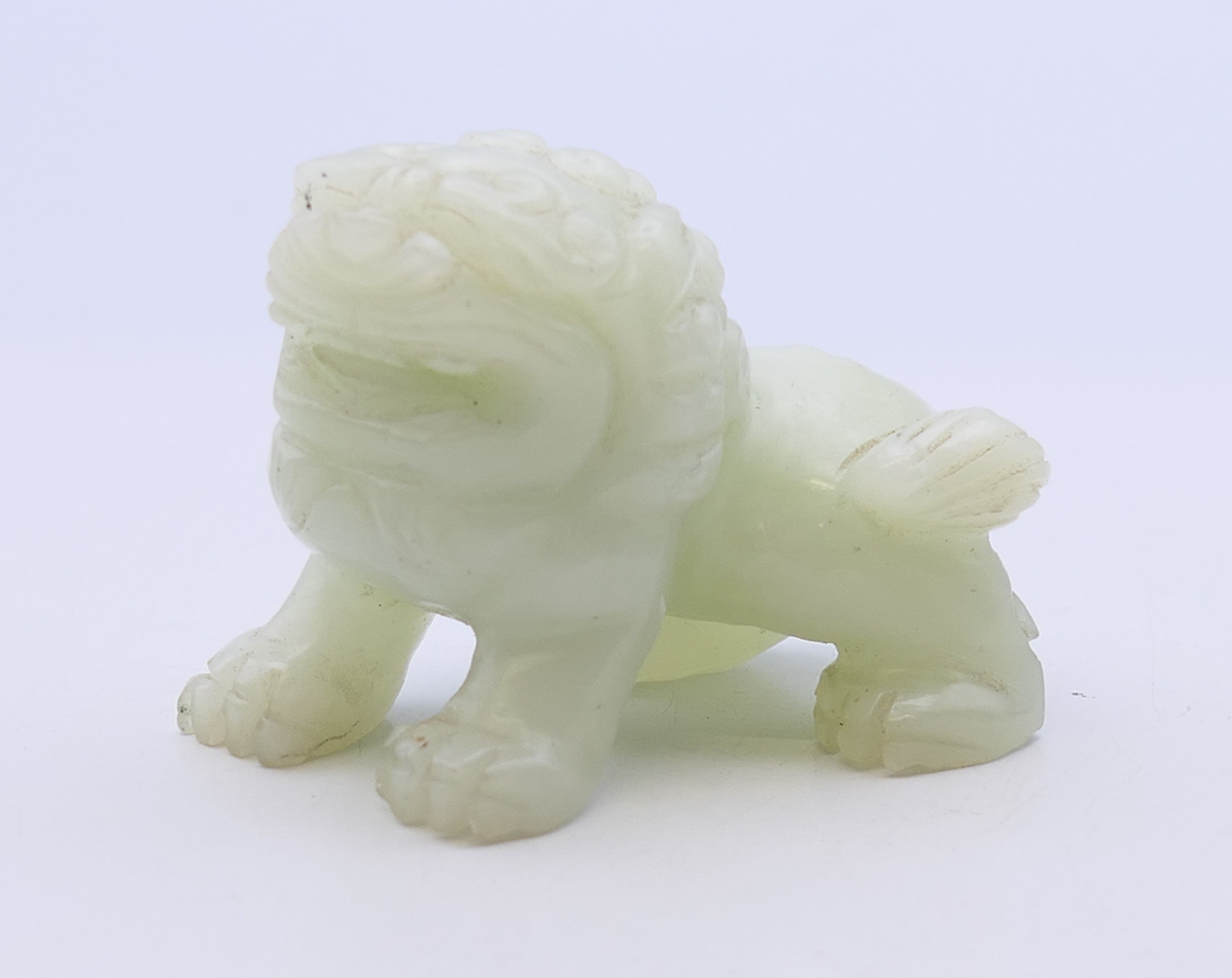 A jade dog-of-fo. 5.5 cm long. - Image 2 of 4