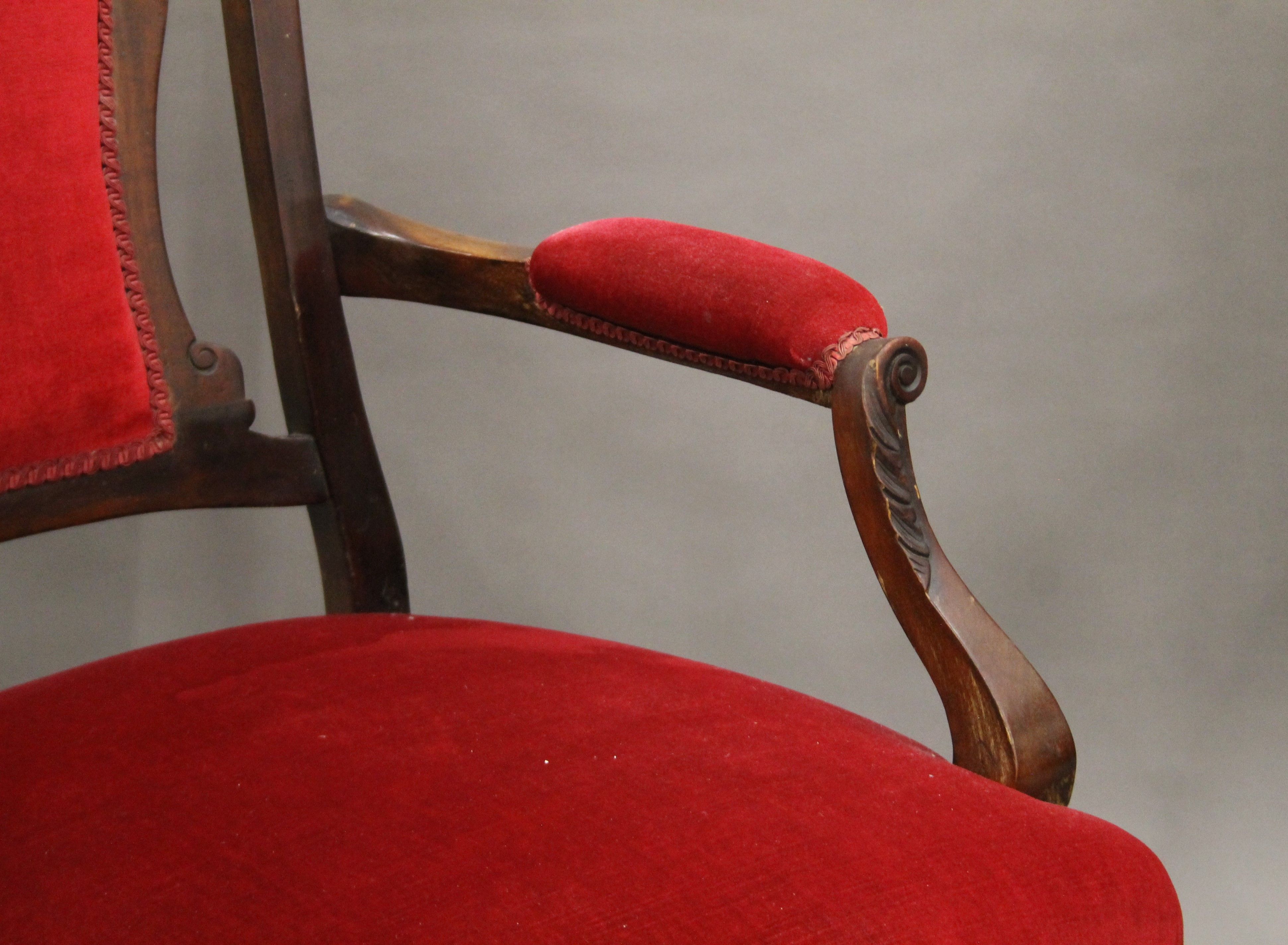 A pair of Edwardian upholstered mahogany salon open armchairs. The largest 66 cm wide. - Image 5 of 6