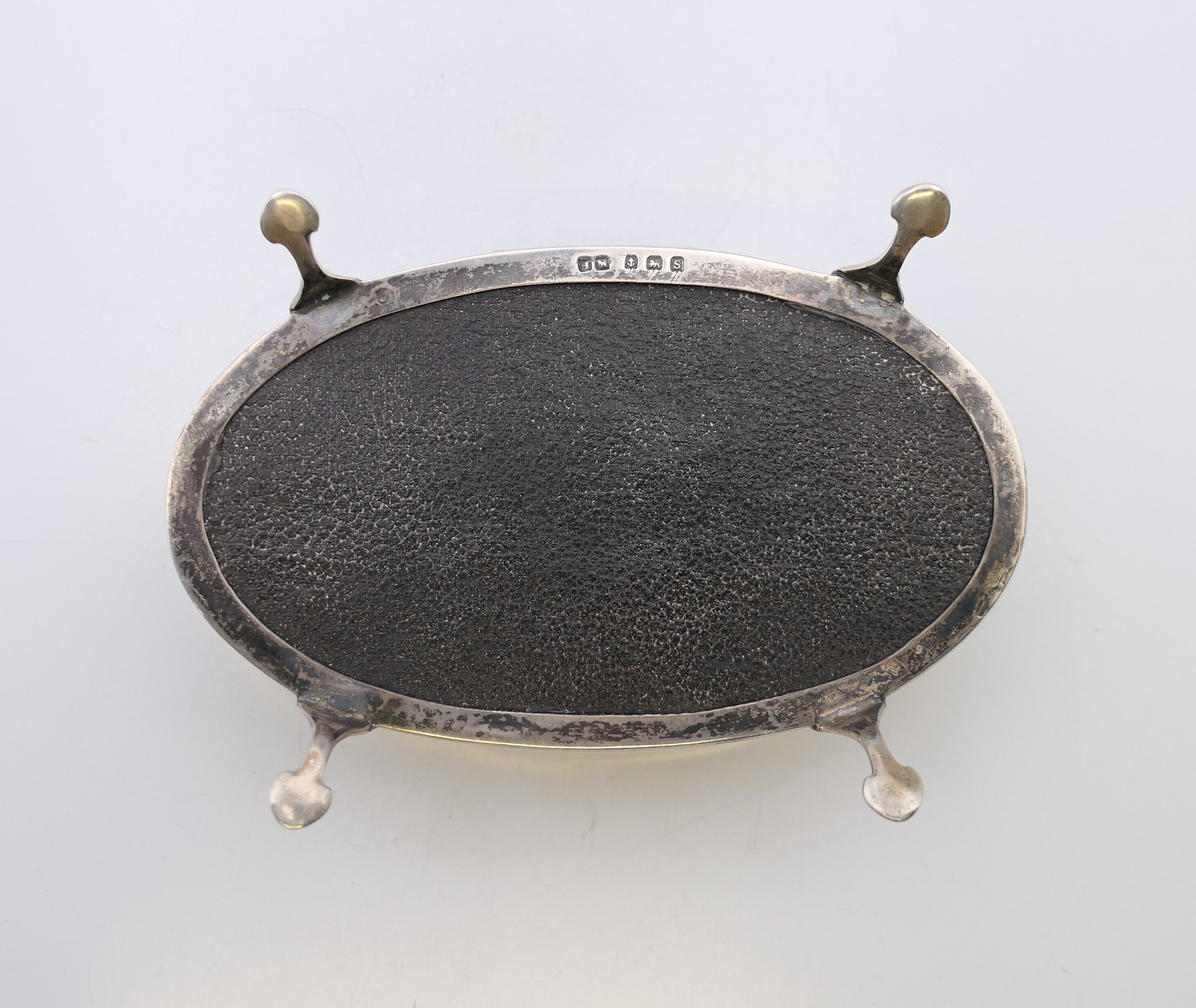 A silver trinket box, hallmarked for Birmingham 1917. 11 cm x 6.5 cm. - Image 9 of 11