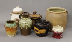 A quantity of various East German and other pottery. The largest 26 cm high.