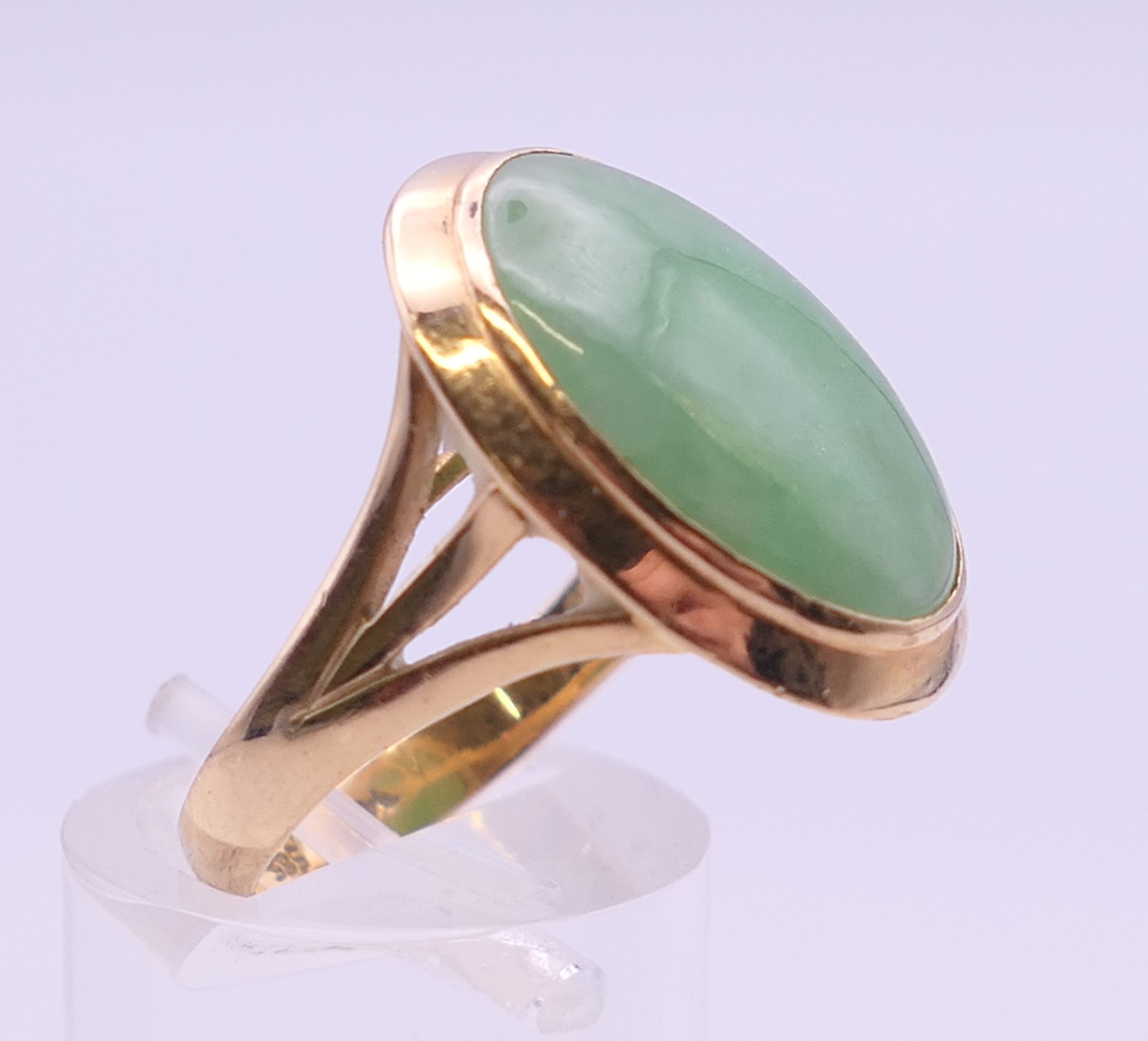 A 14 ct gold jade ring. Ring size N. - Image 3 of 6