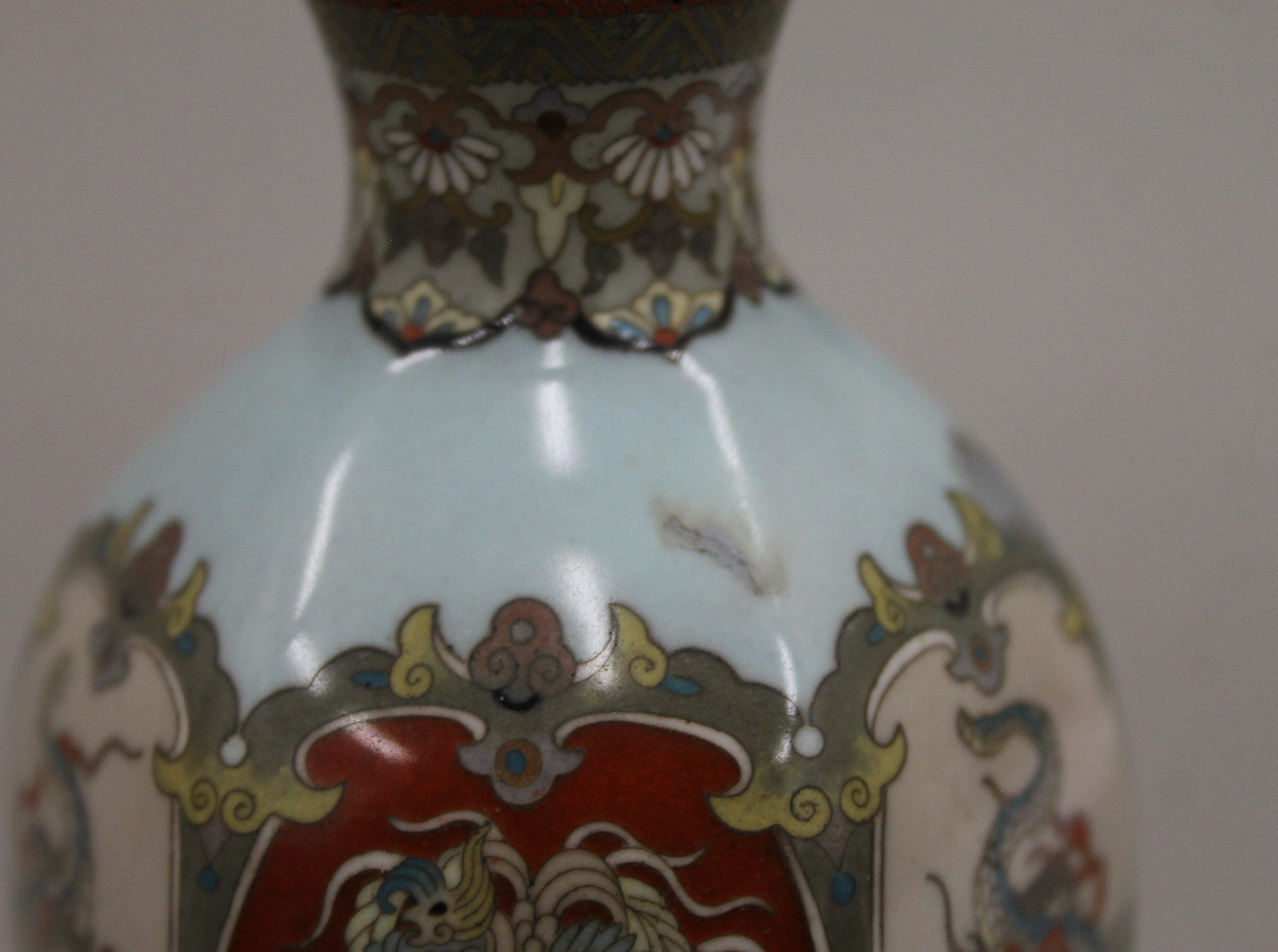 A late 19th/early 20th century Japanese cloisonne vase of hexagonal form decorated with dragons and - Image 5 of 6