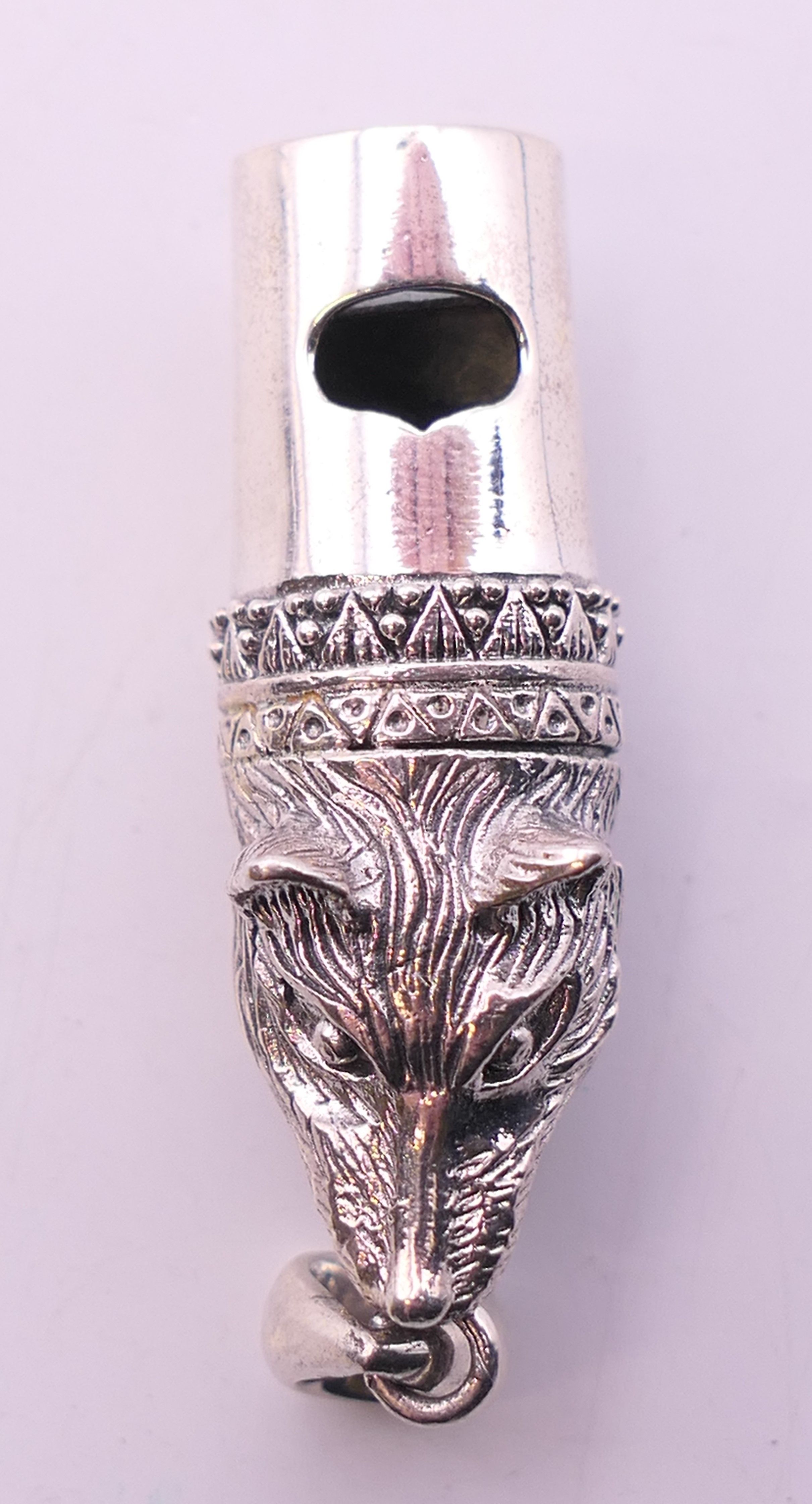 A silver fox mask whistle. 4.5 cm long overall. - Image 4 of 6