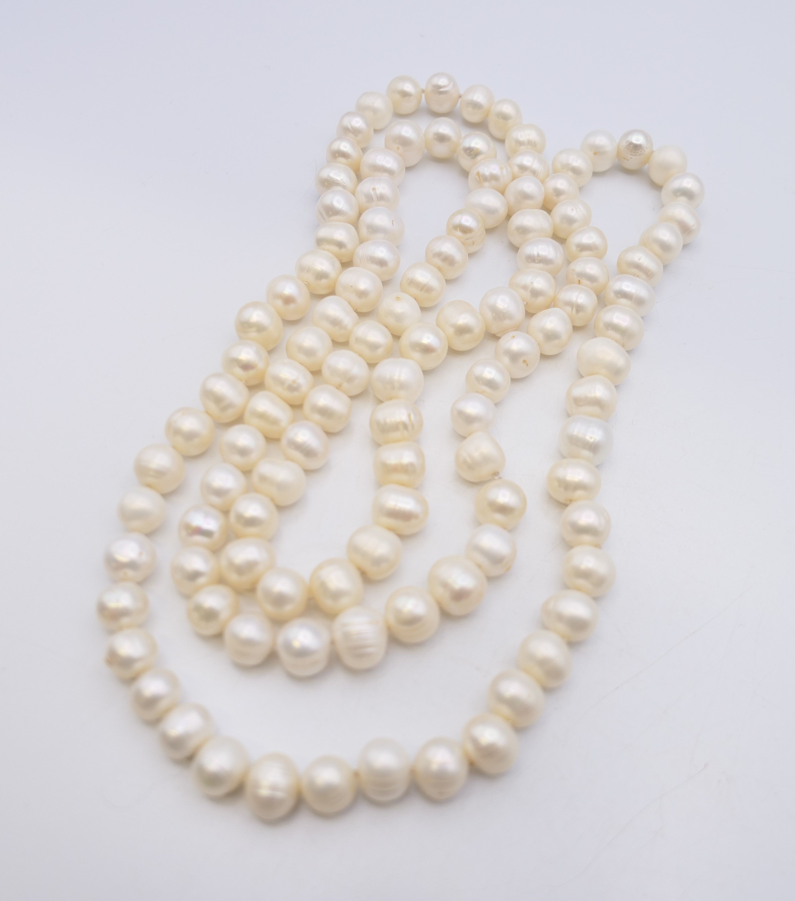 A Stellar & Dot designer pearl necklace, another pearl necklace and a bracelet. - Image 2 of 11