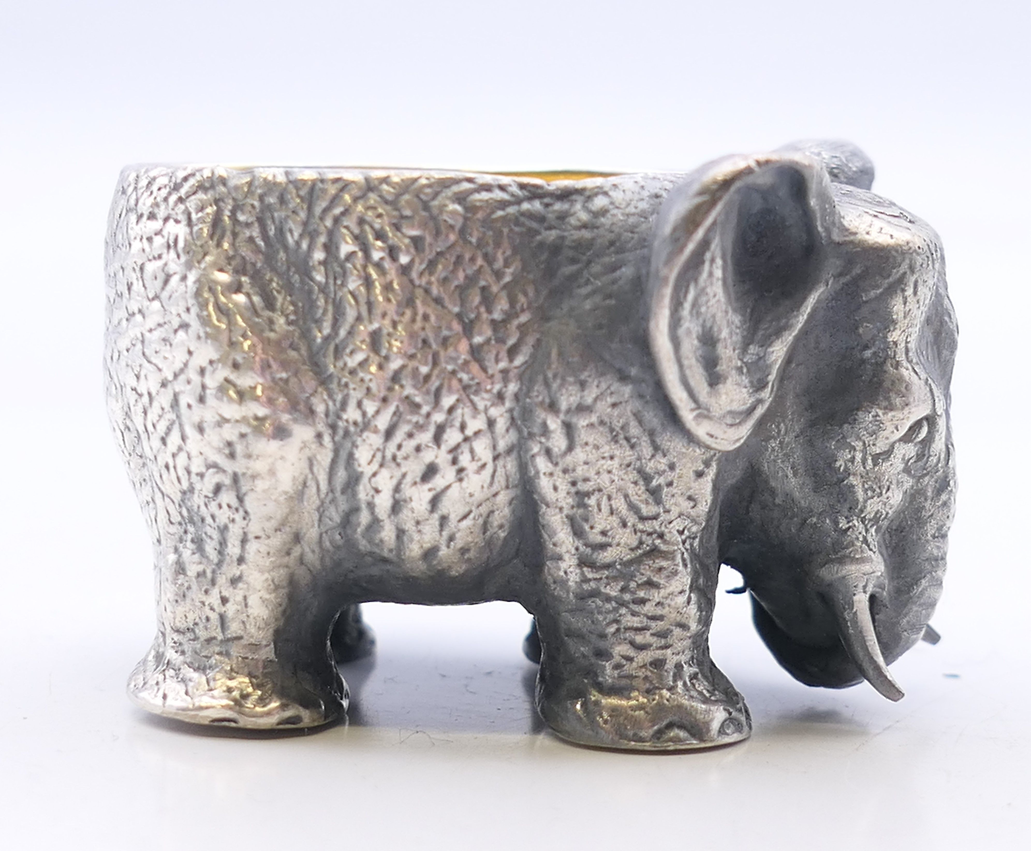 An elephant form salt, bearing Russian marks. 4.5 cm long. - Image 3 of 6