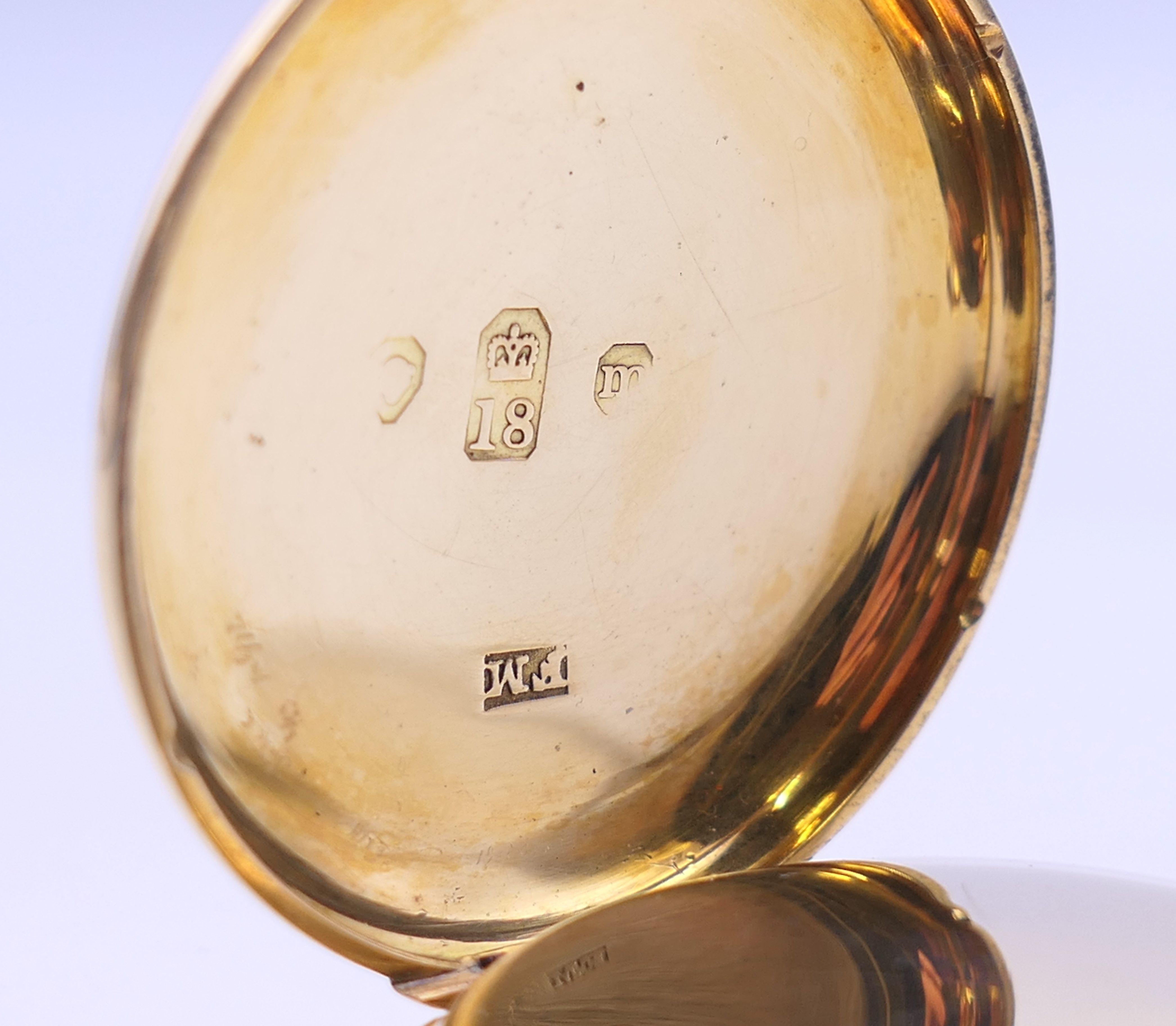 An 18 ct gold cased verge fusee gentleman's open faced pocket watch. 4 cm diameter. 79. - Image 5 of 9