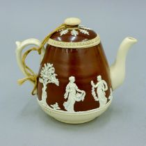 A 19th century Copeland porcelain teapot. 12 cm high.