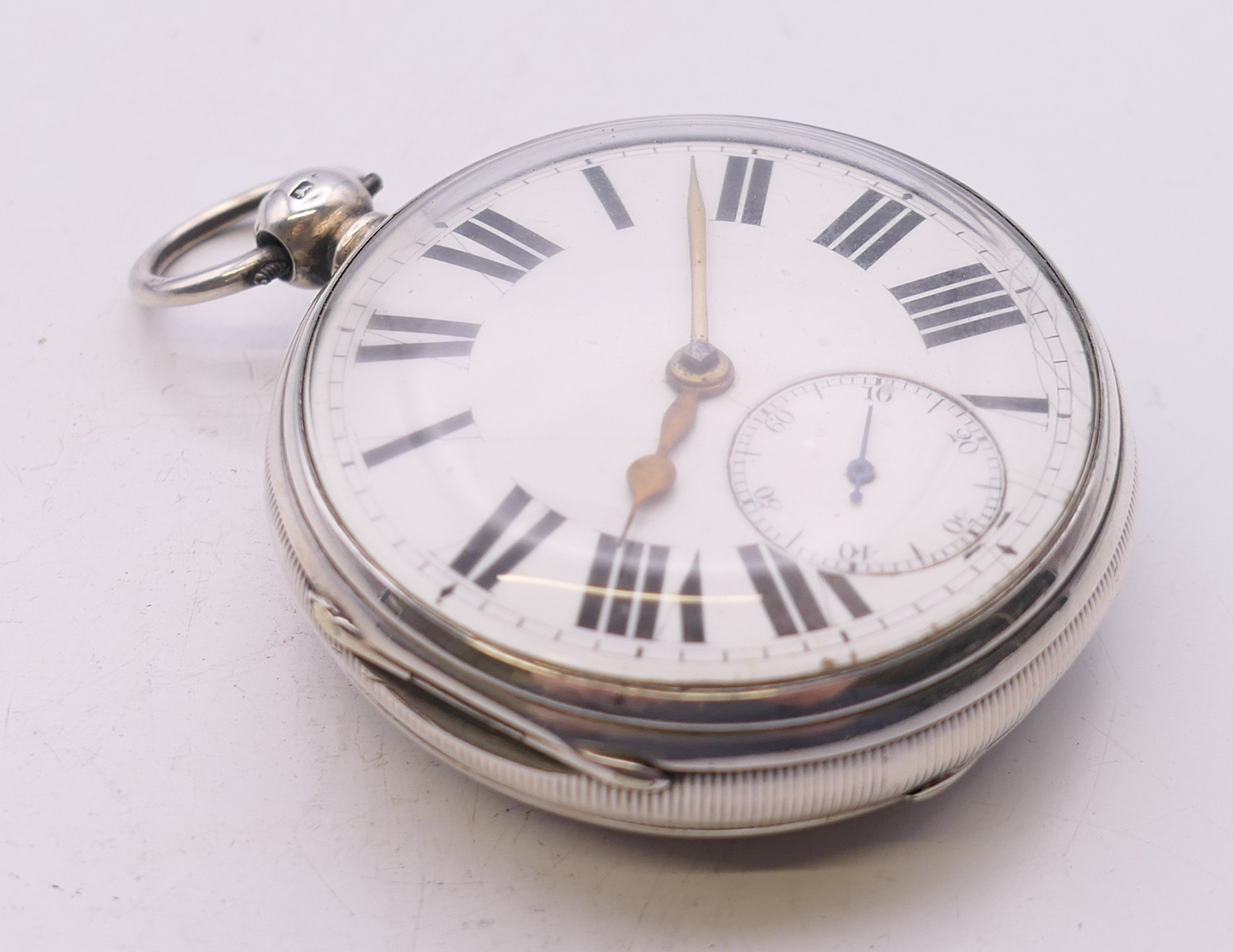 A gentleman's silver pocket watch, hallmarked for London 1874. 5 cm diameter. - Image 2 of 7