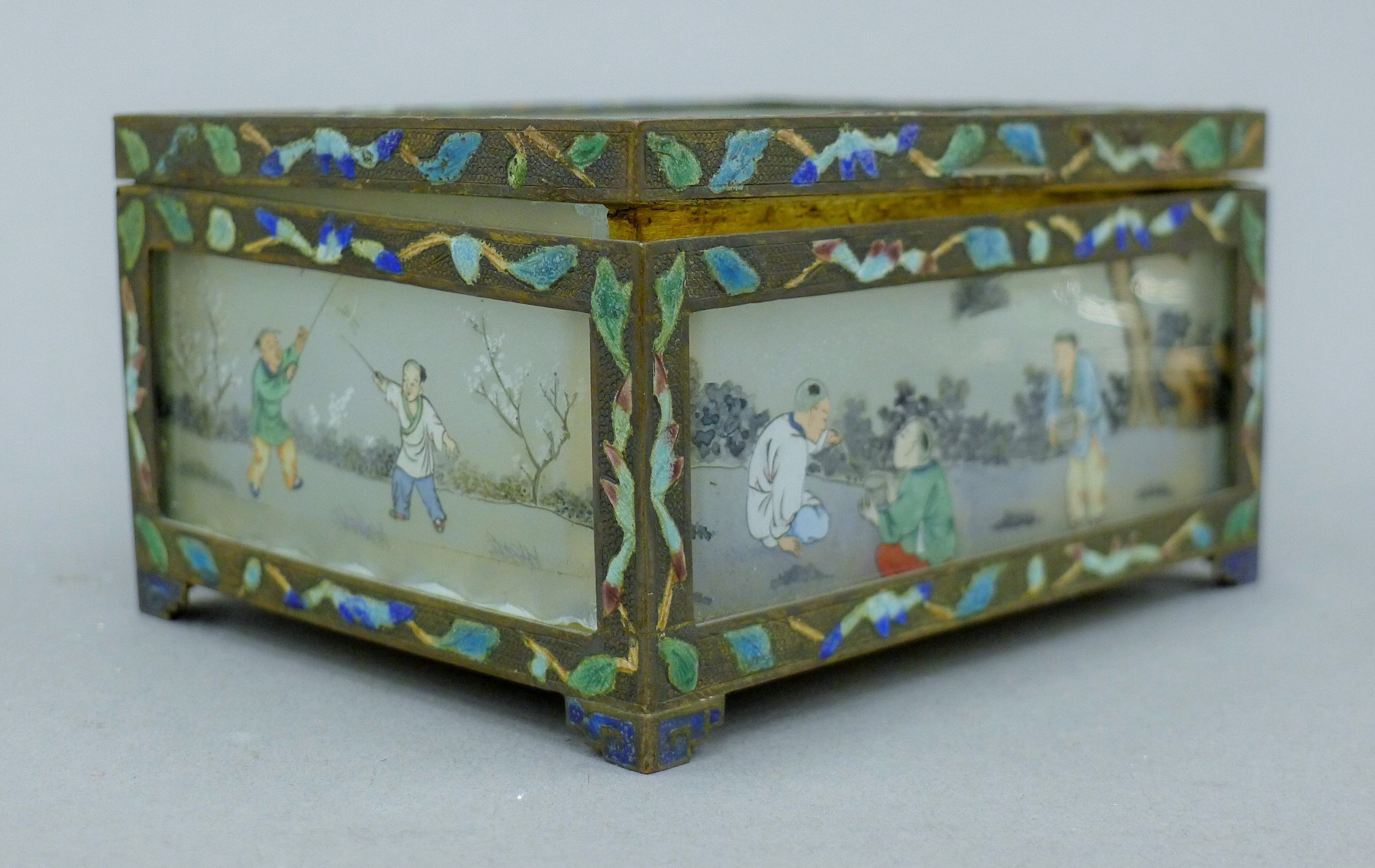 A Chinese enamel decorated glass panel set trinket box. 11 cm wide. - Image 2 of 10