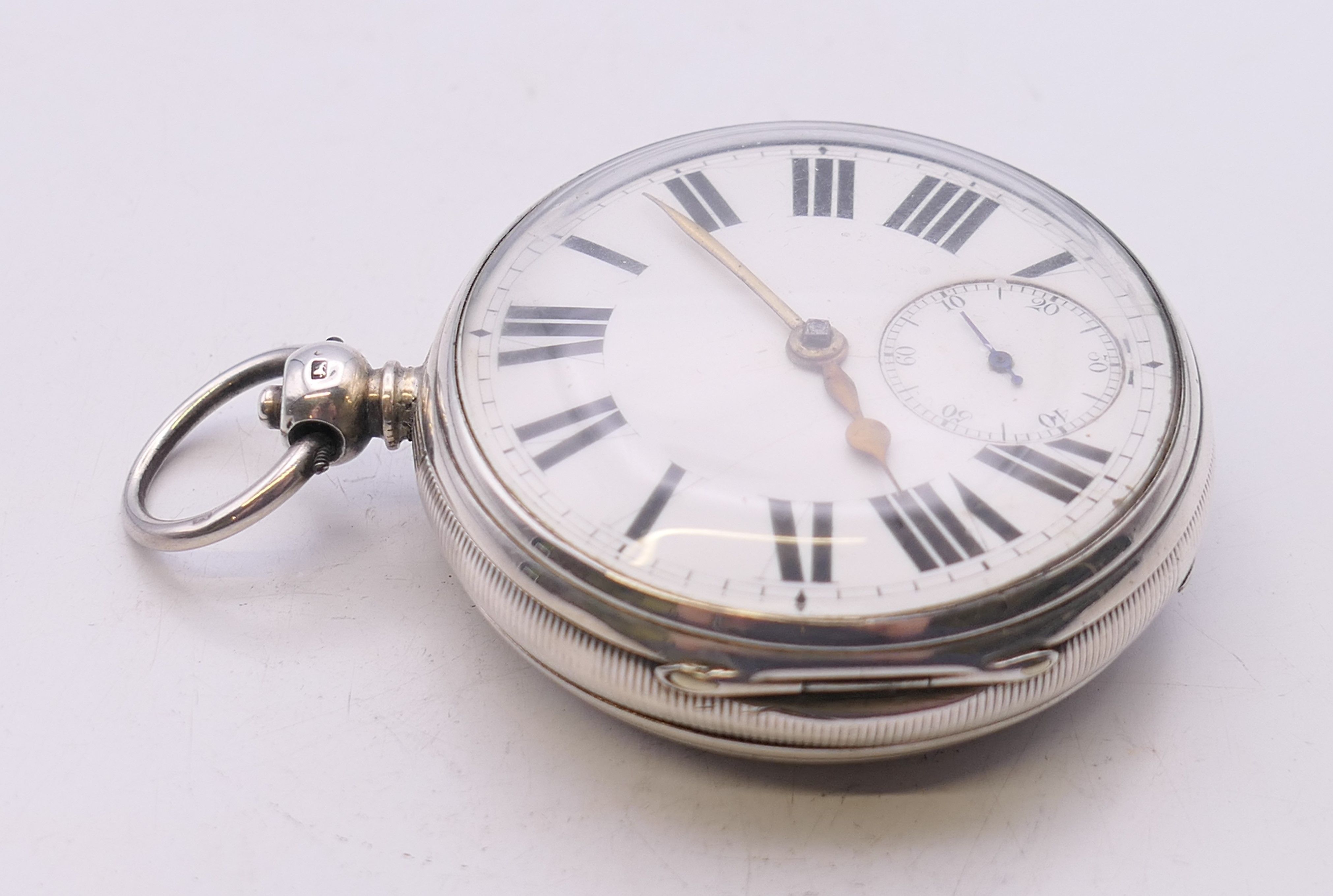 A gentleman's silver pocket watch, hallmarked for London 1874. 5 cm diameter. - Image 4 of 7