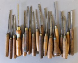 Twenty-one Addis Prize Medal carving chisels (small sweeps).