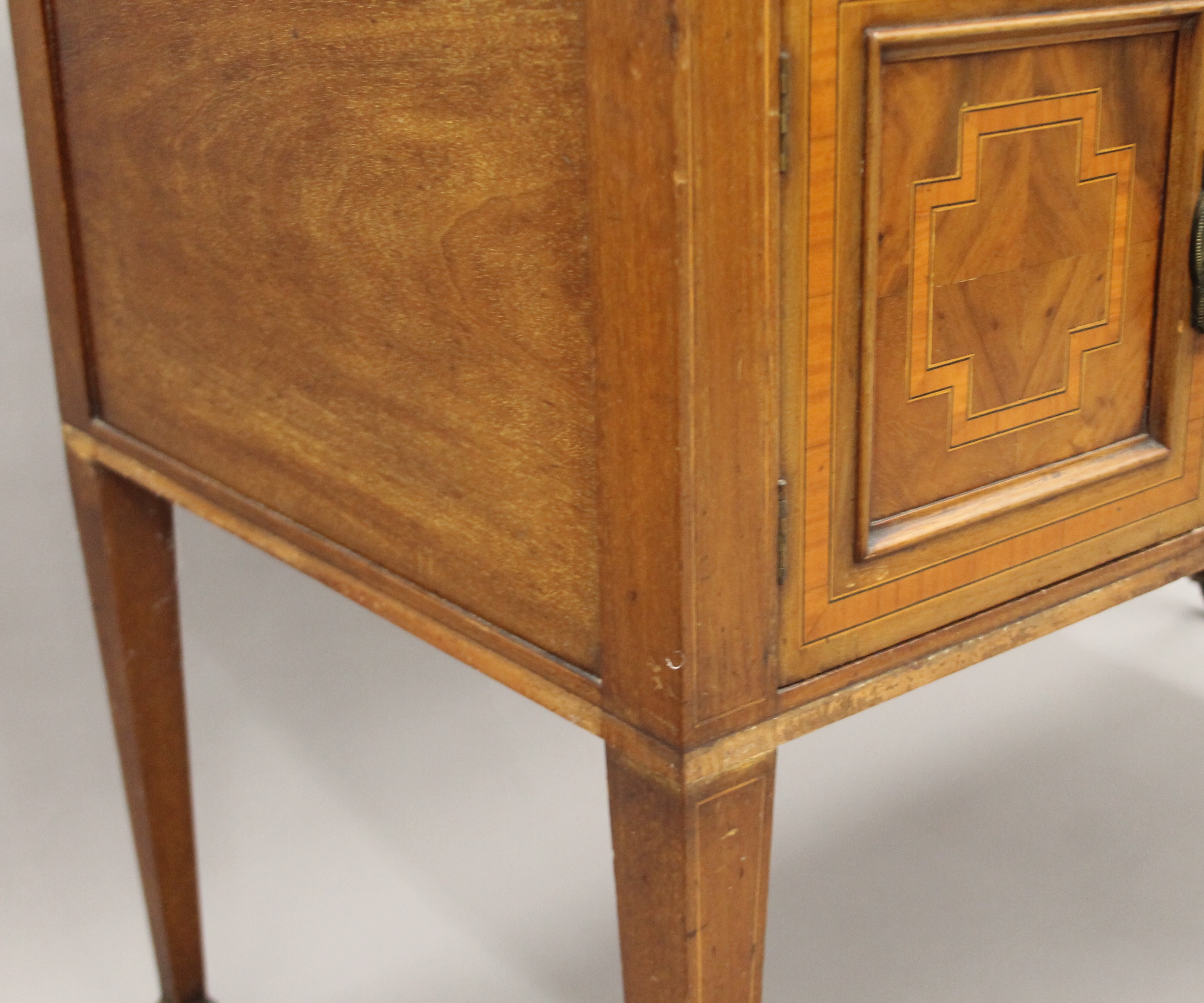 An Edwardian mahogany dressing table. 124 cm wide. - Image 10 of 14