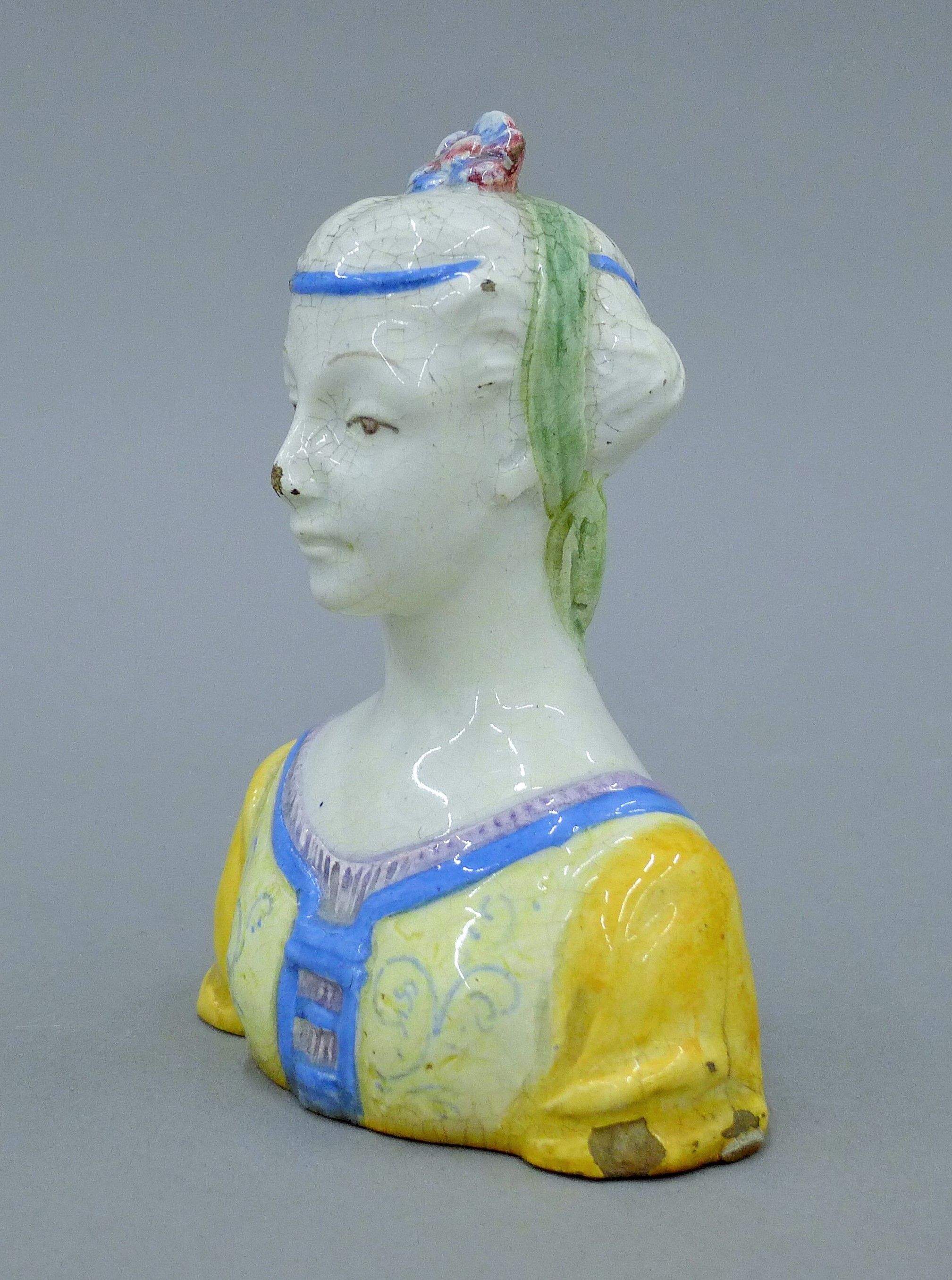 A faience porcelain bust of a lady. 13 cm high. - Image 2 of 6