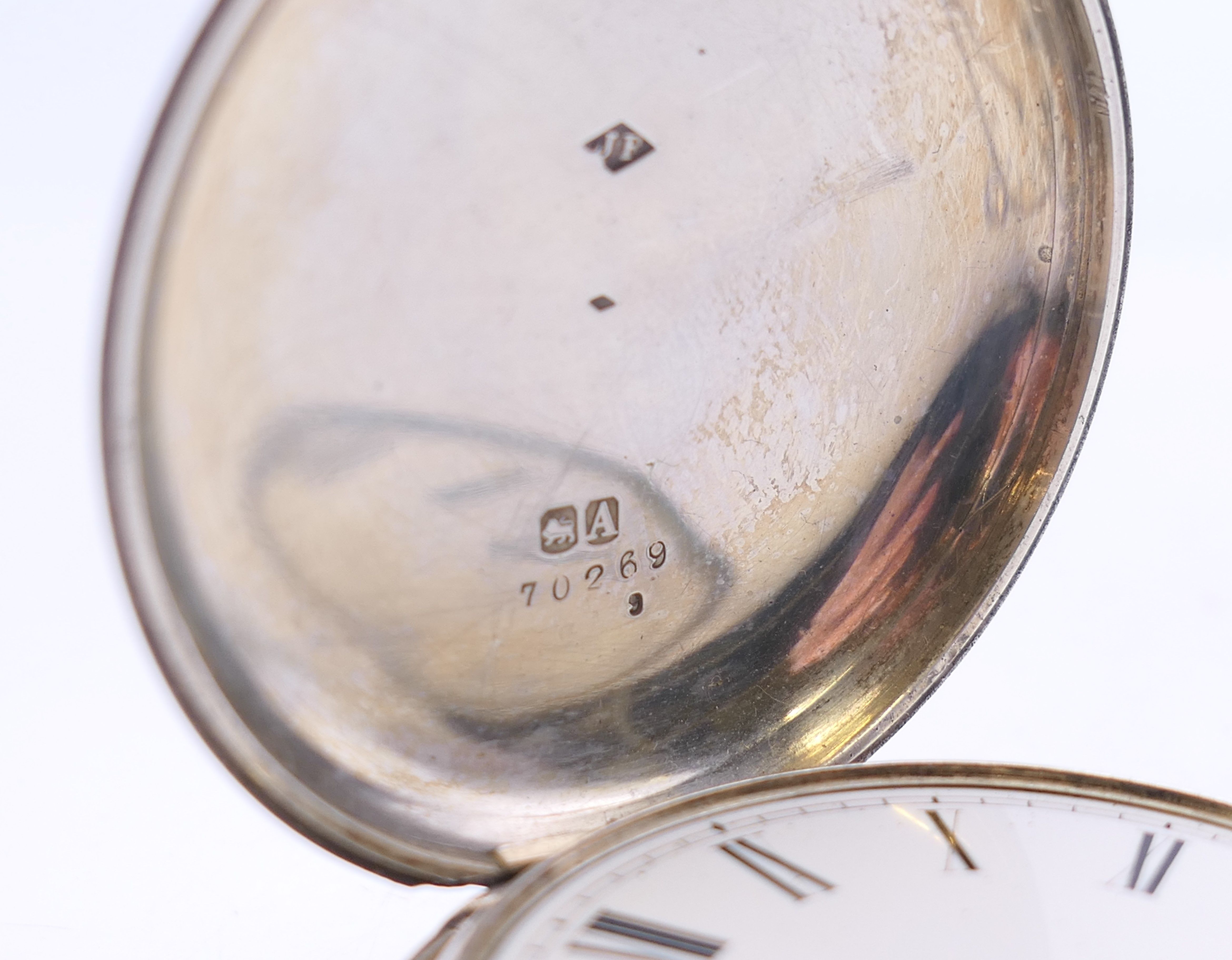 A silver full hunter gentleman's pocket watch, hallmarked for London 1876. 4.75 cm diameter. - Image 3 of 4