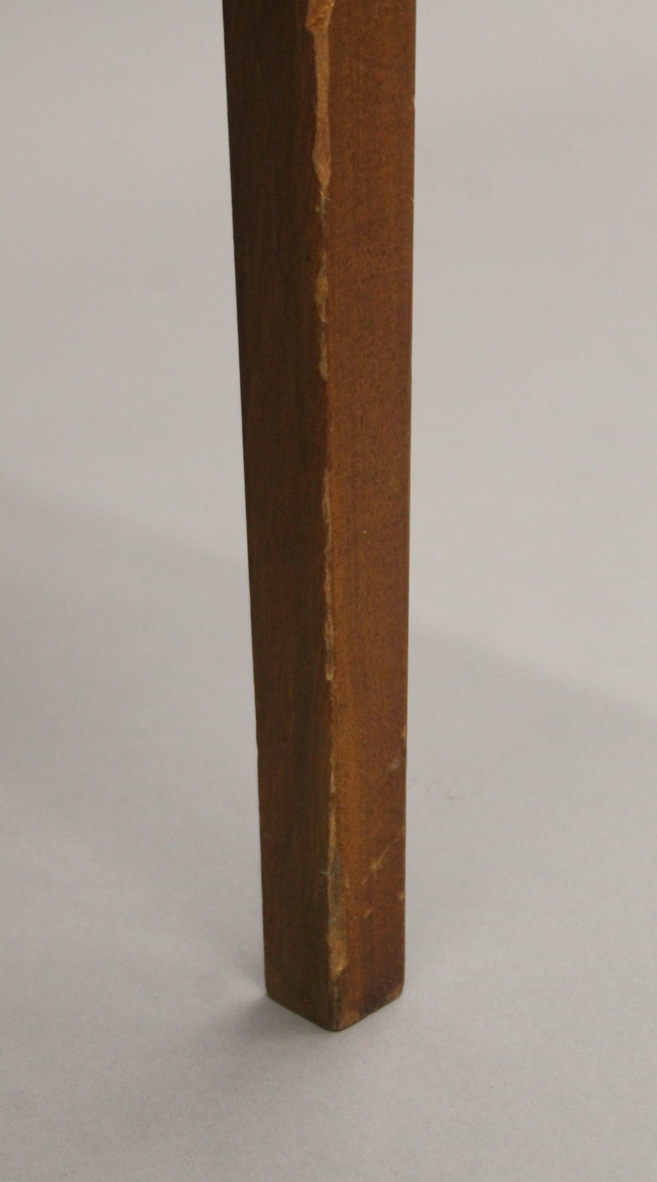 A 19th century mahogany bow front side table. 100 cm wide. - Image 7 of 7