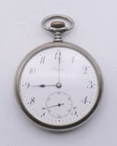 A Longines gentleman's pocket watch. 5 cm diameter.