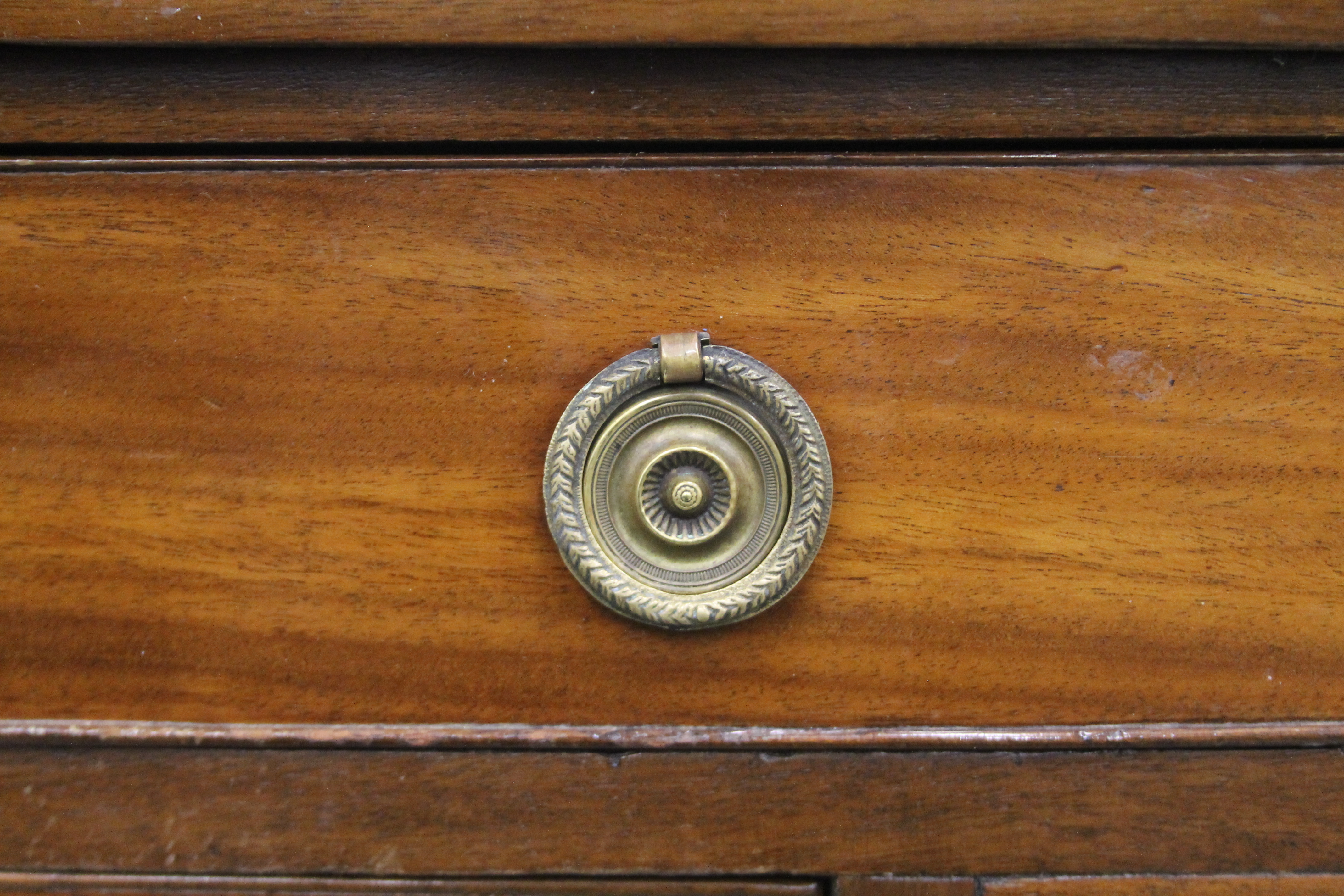 A 19th century mahogany bow front side table. 100 cm wide. - Image 5 of 7