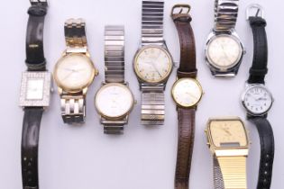 A quantity of various gentleman's wristwatches.