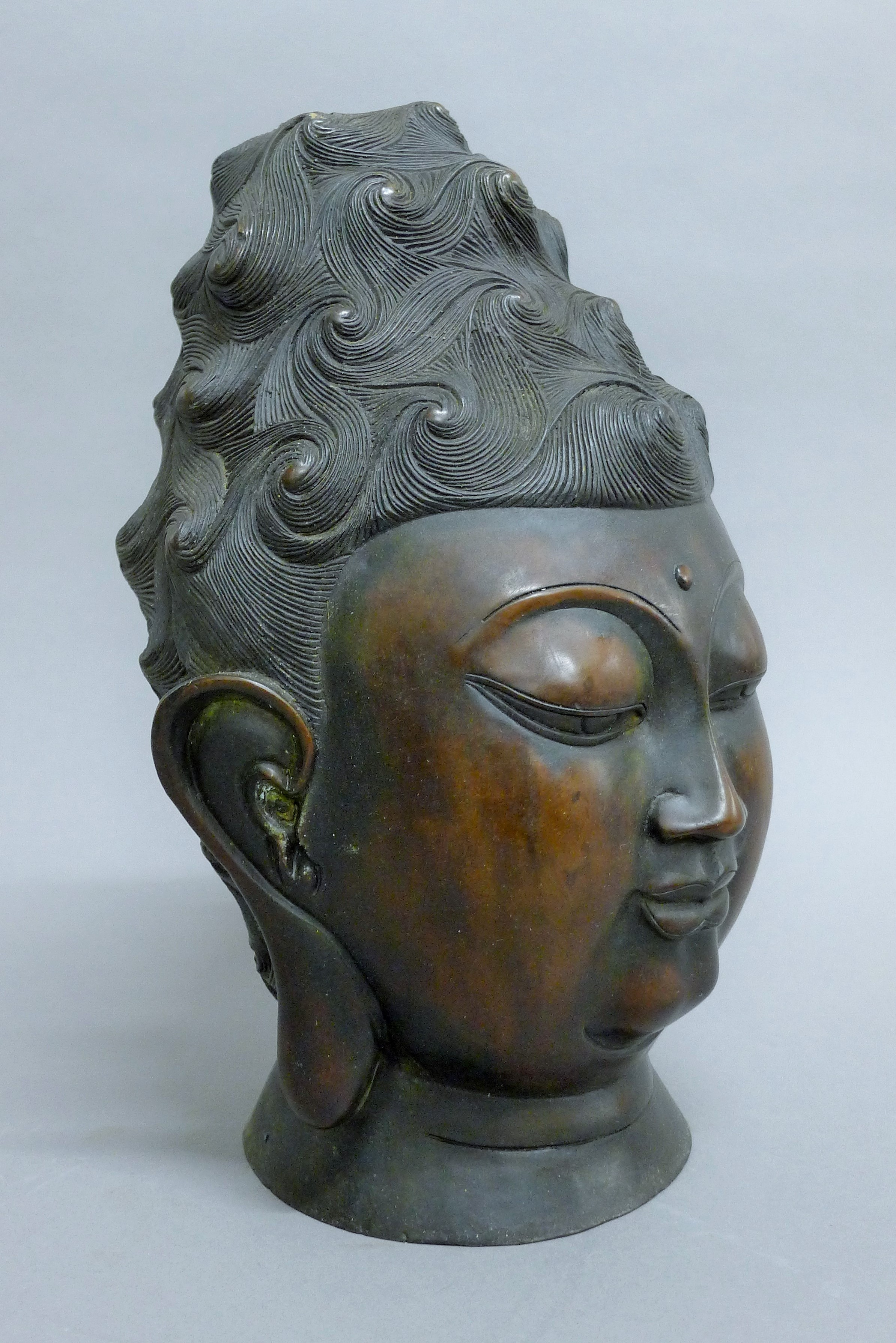 A Chinese bronze bust of Guanyin. 32.5 cm high. - Image 2 of 4