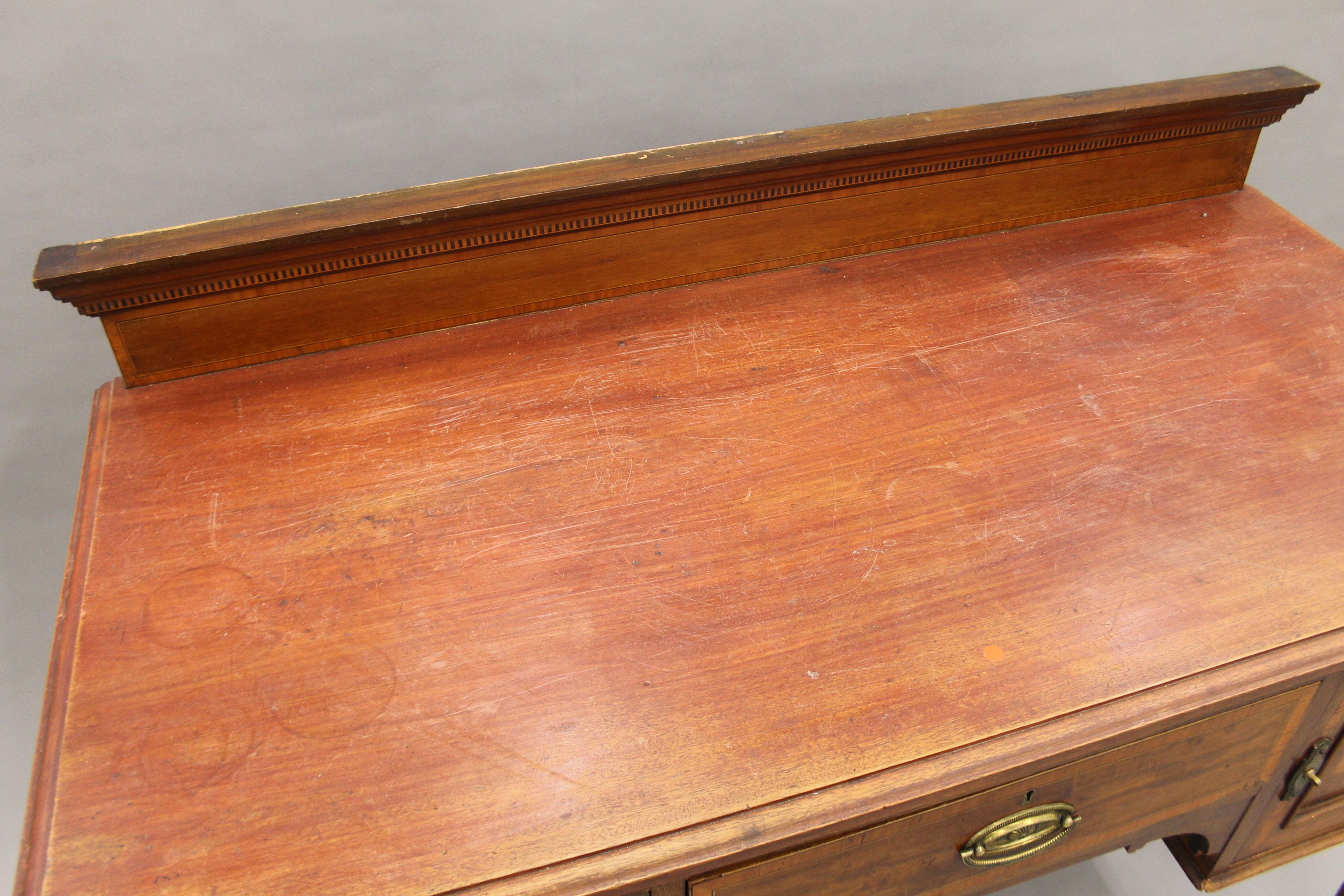 An Edwardian mahogany dressing table. 124 cm wide. - Image 11 of 14