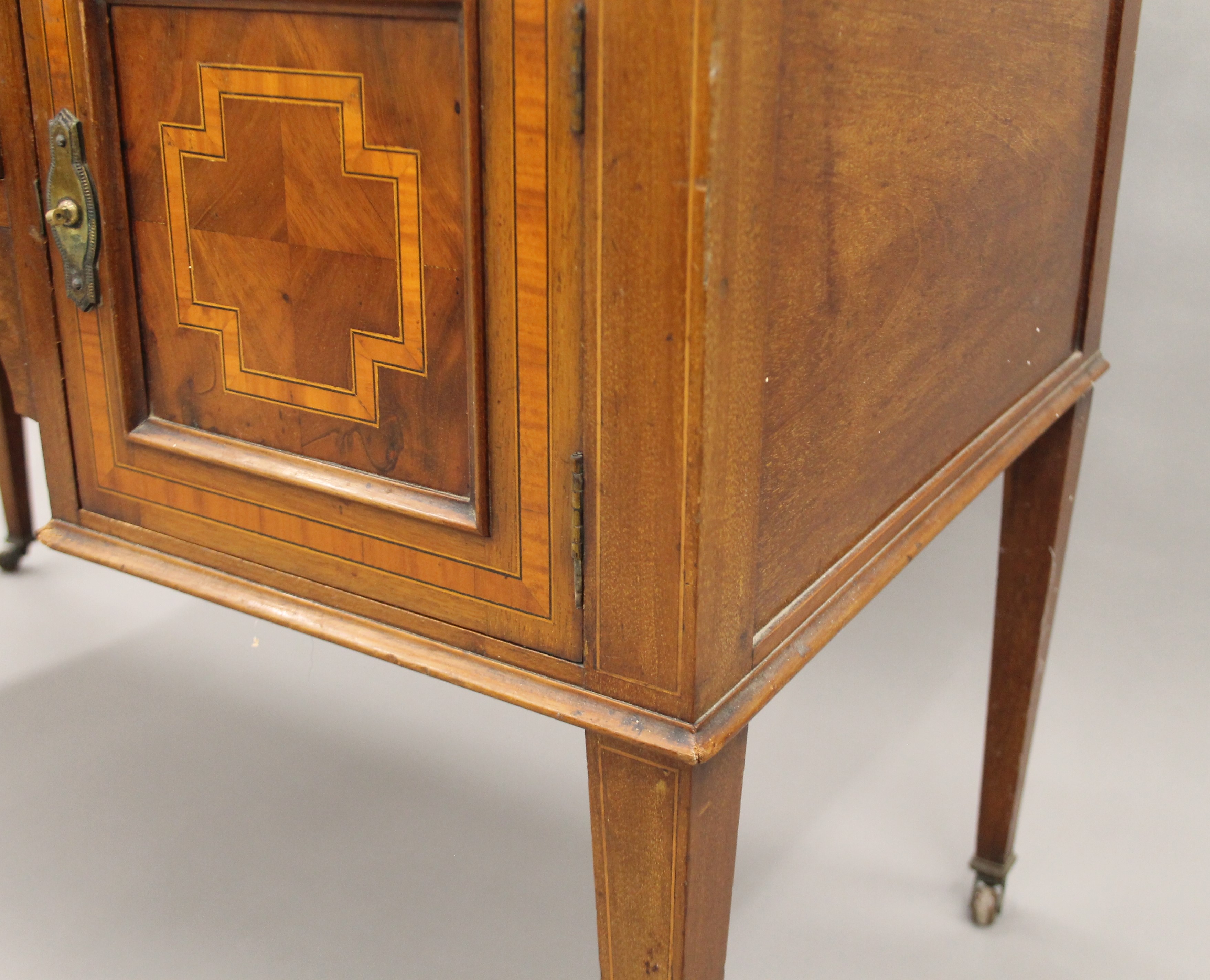 An Edwardian mahogany dressing table. 124 cm wide. - Image 9 of 14