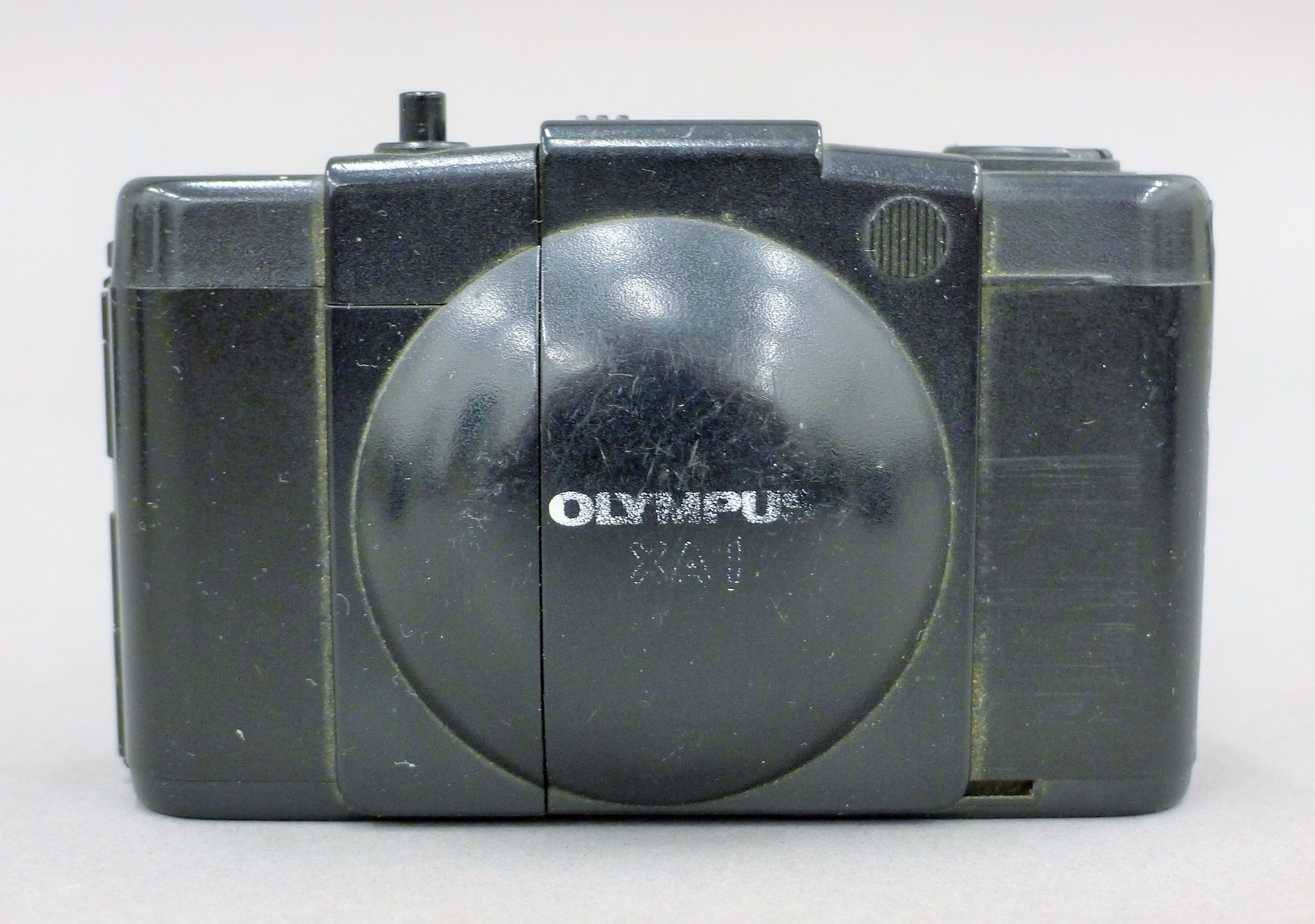 Three working Olympus XA1, XA2, XA3 cameras. - Image 2 of 6