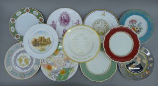 Various Worcester and Doulton plates.