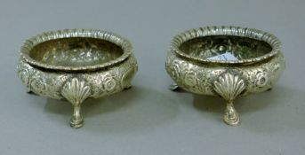 A pair of Victorian silver salts. 6.5 cm diameter. 125.6 grammes.