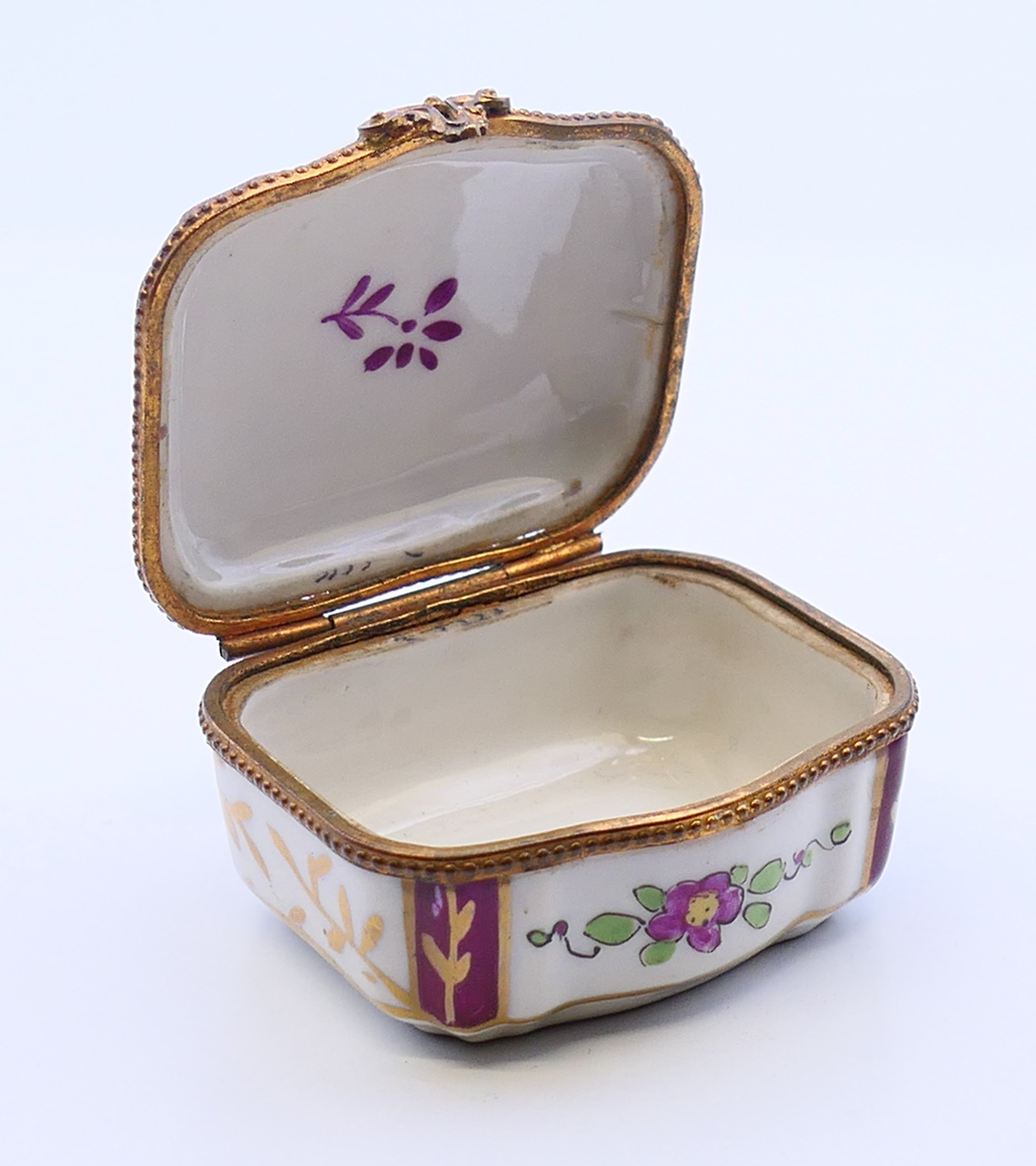 Three small decorative pill boxes, one porcelain, two enamel. The largest 6 cm x 5 cm. - Image 5 of 17